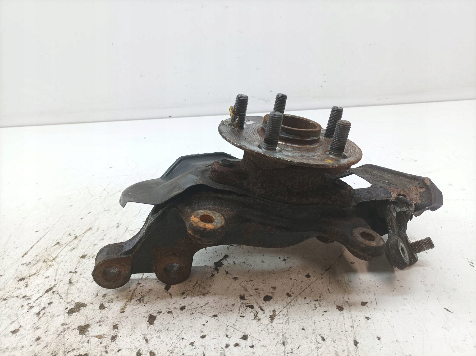 swing left front 1.0 B Toyota Yaris IV (2020- )