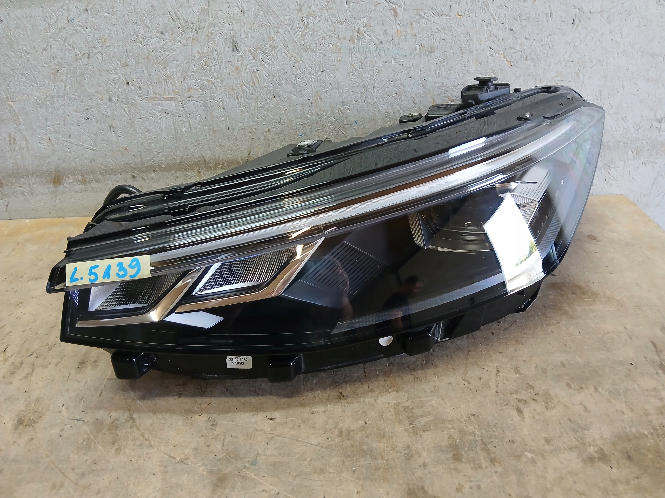 light front left VW PASSAT B9 FULL LED 3J1941005