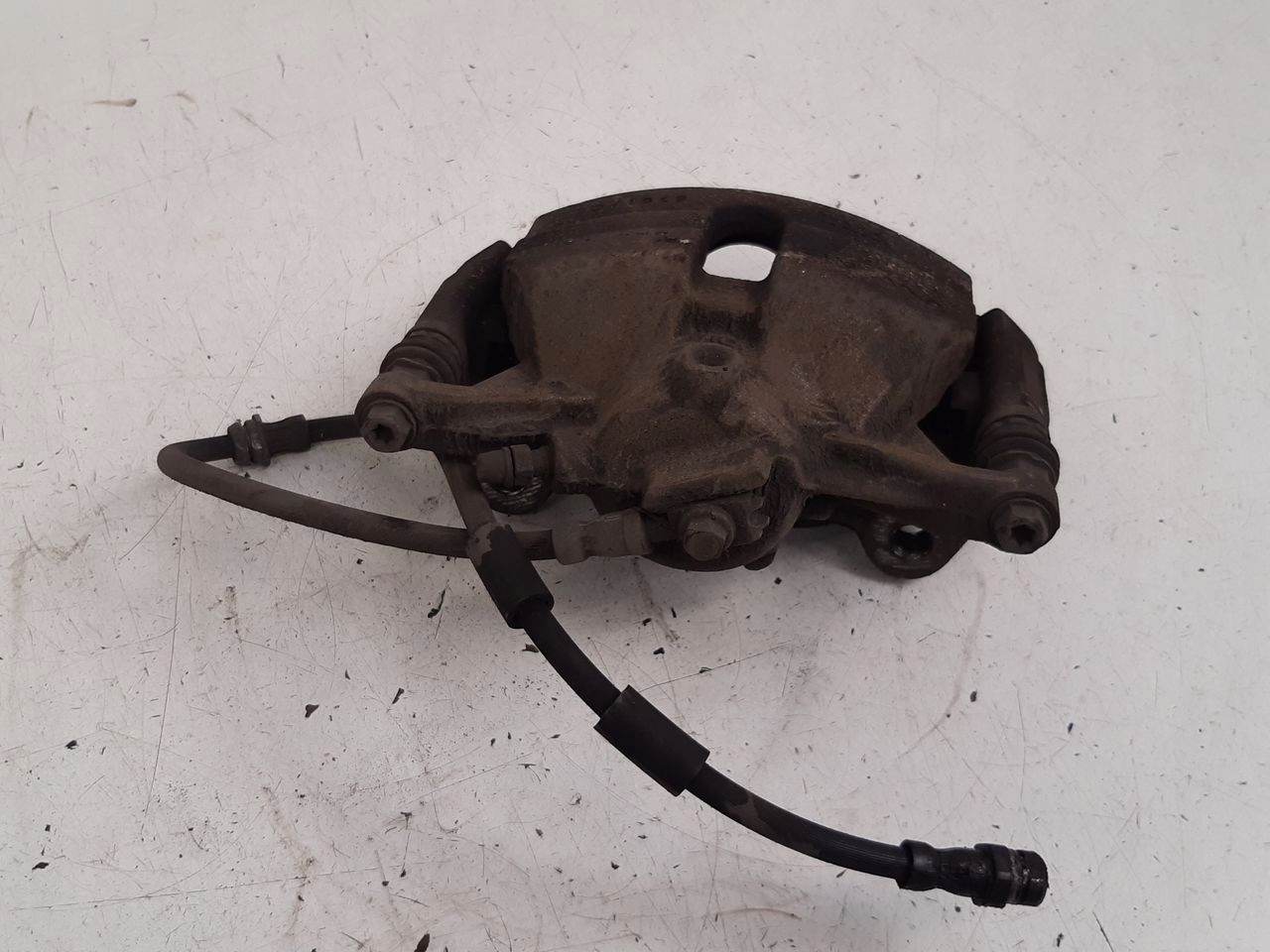 caliper front front left VW Golf VII 1,4 TSI