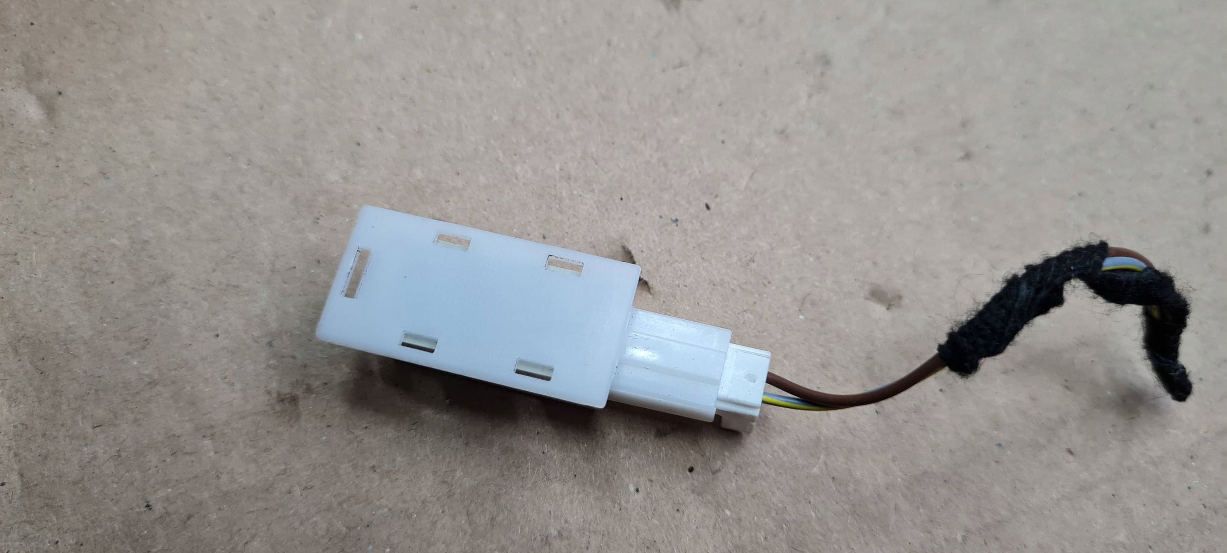 A6 C8 4K Licht Connector Contact Innen- Handschuhfach LED 4E0919390 A4 B9 8W A5 Q5 80A