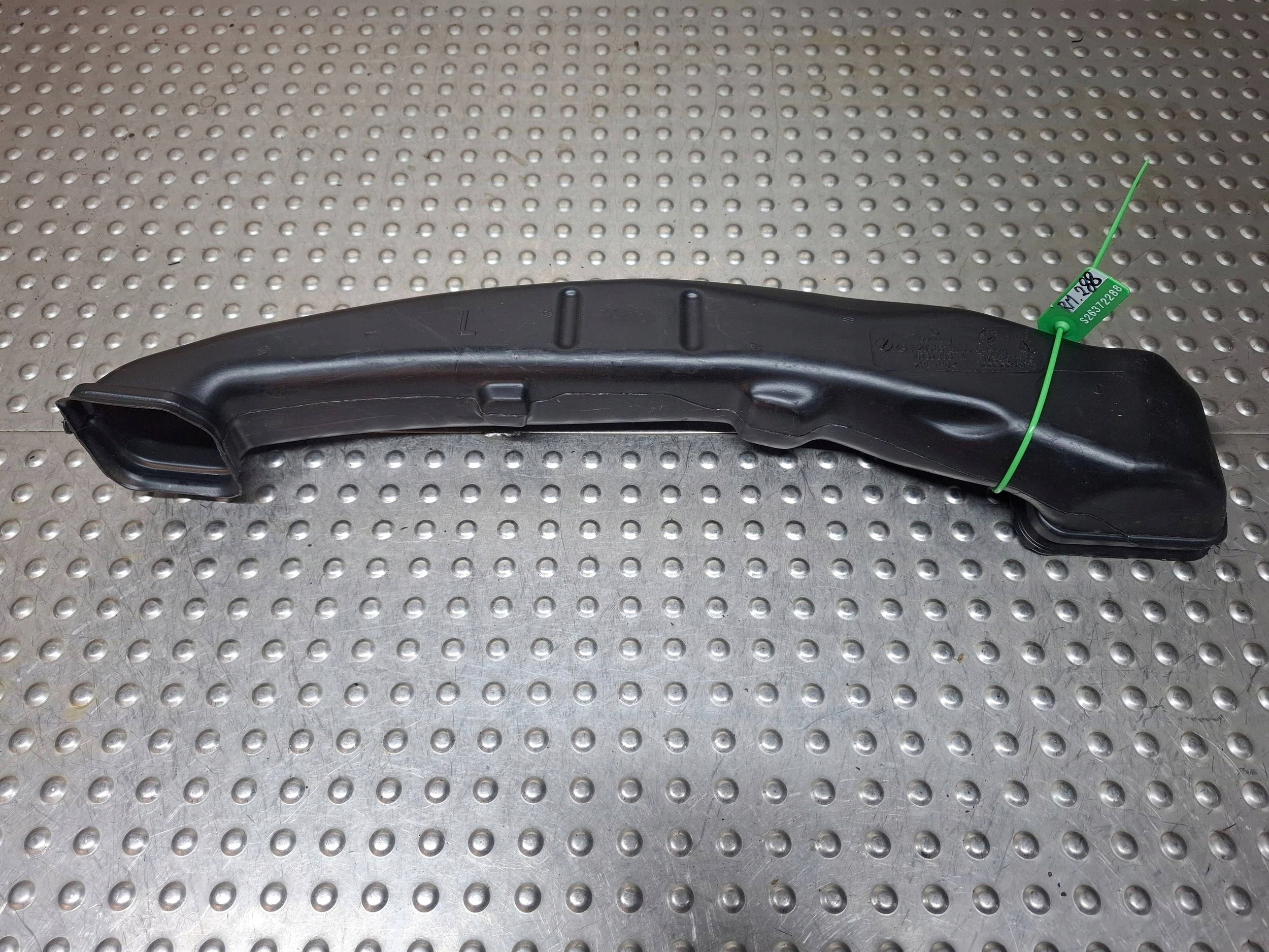 DOLOT TUNEL luft A2058310500 MERCEDES W205