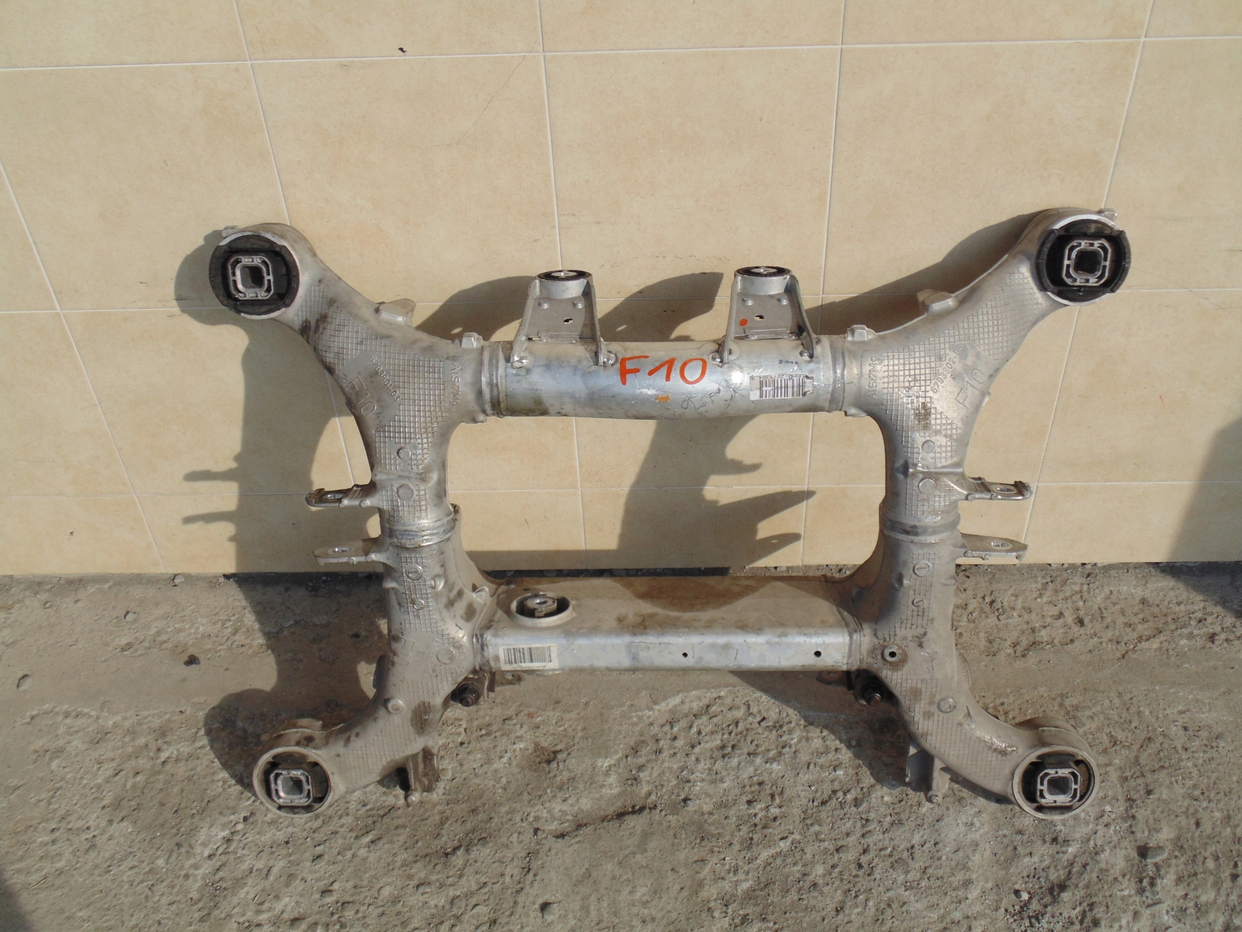 SUBFRAME AXLE BEAM AXLE BEAM BMW 5 F10 2017 ROK.