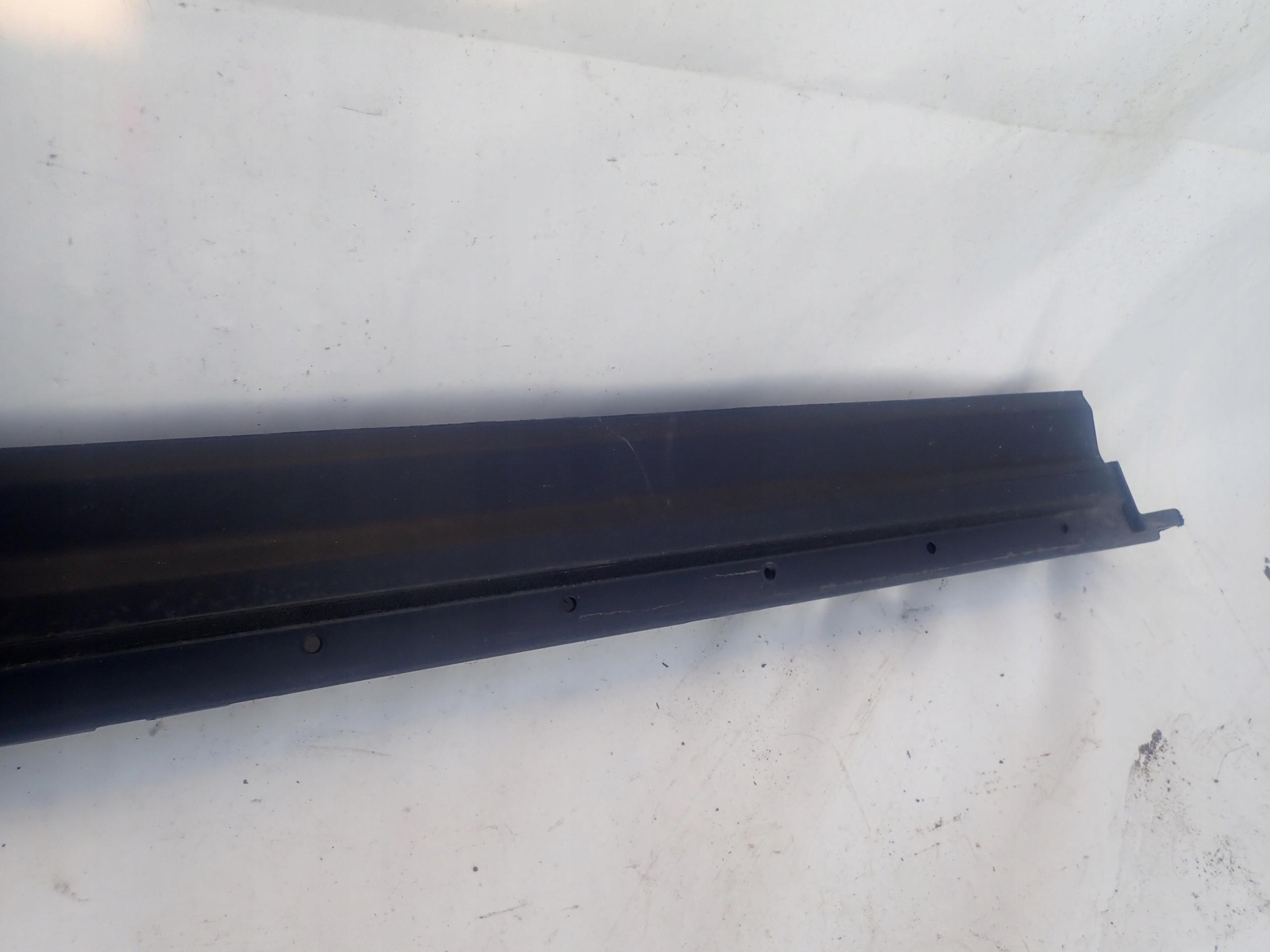 MITSUBISHI ECLIPSE CROSS 18- moulding threshold right