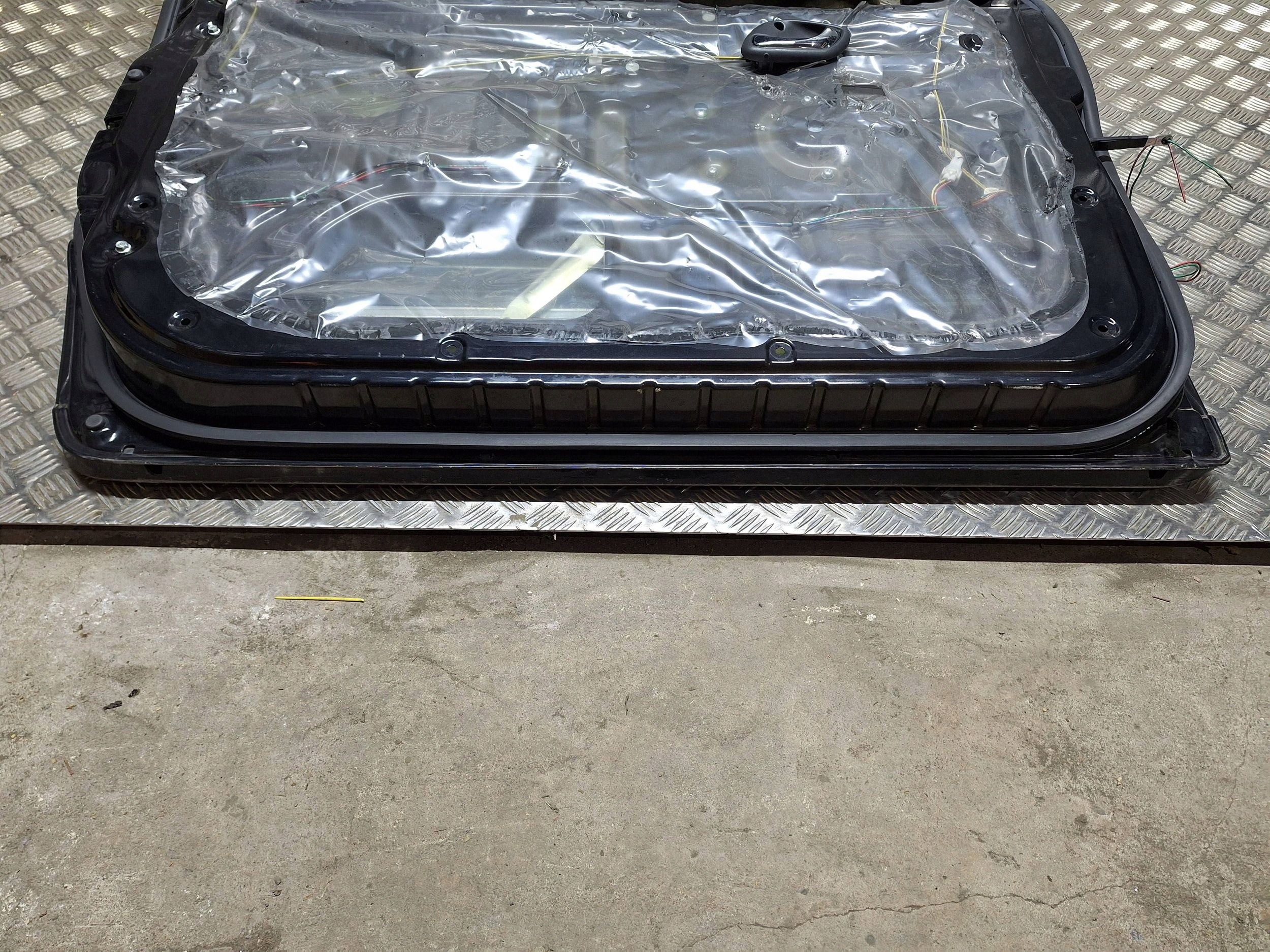 door left SUZUKI JIMNY III 98-18 complete
