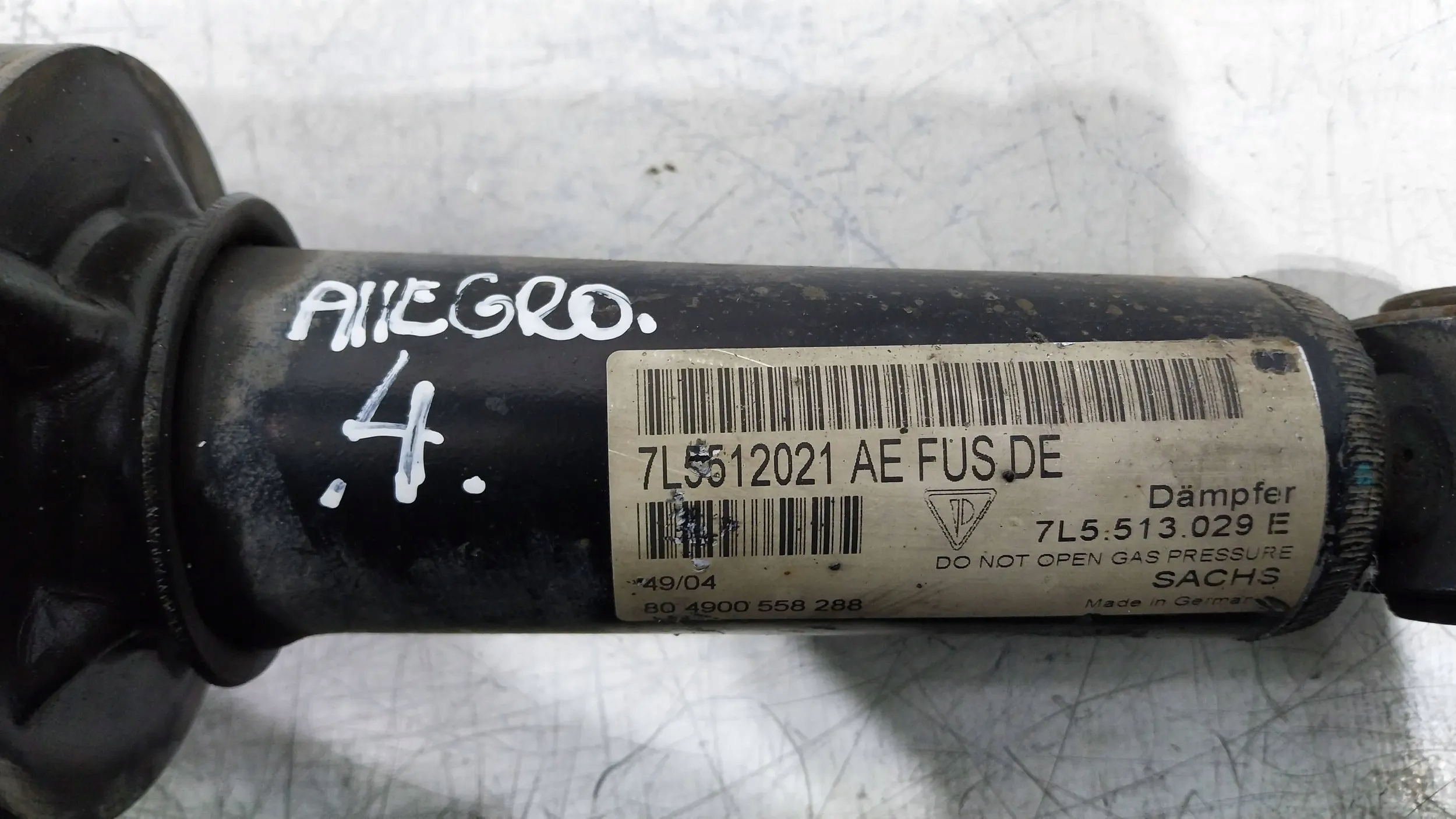 STOSSDÄMPFER HECK LINKS 7L5513029E PORSCHE CAYENNE