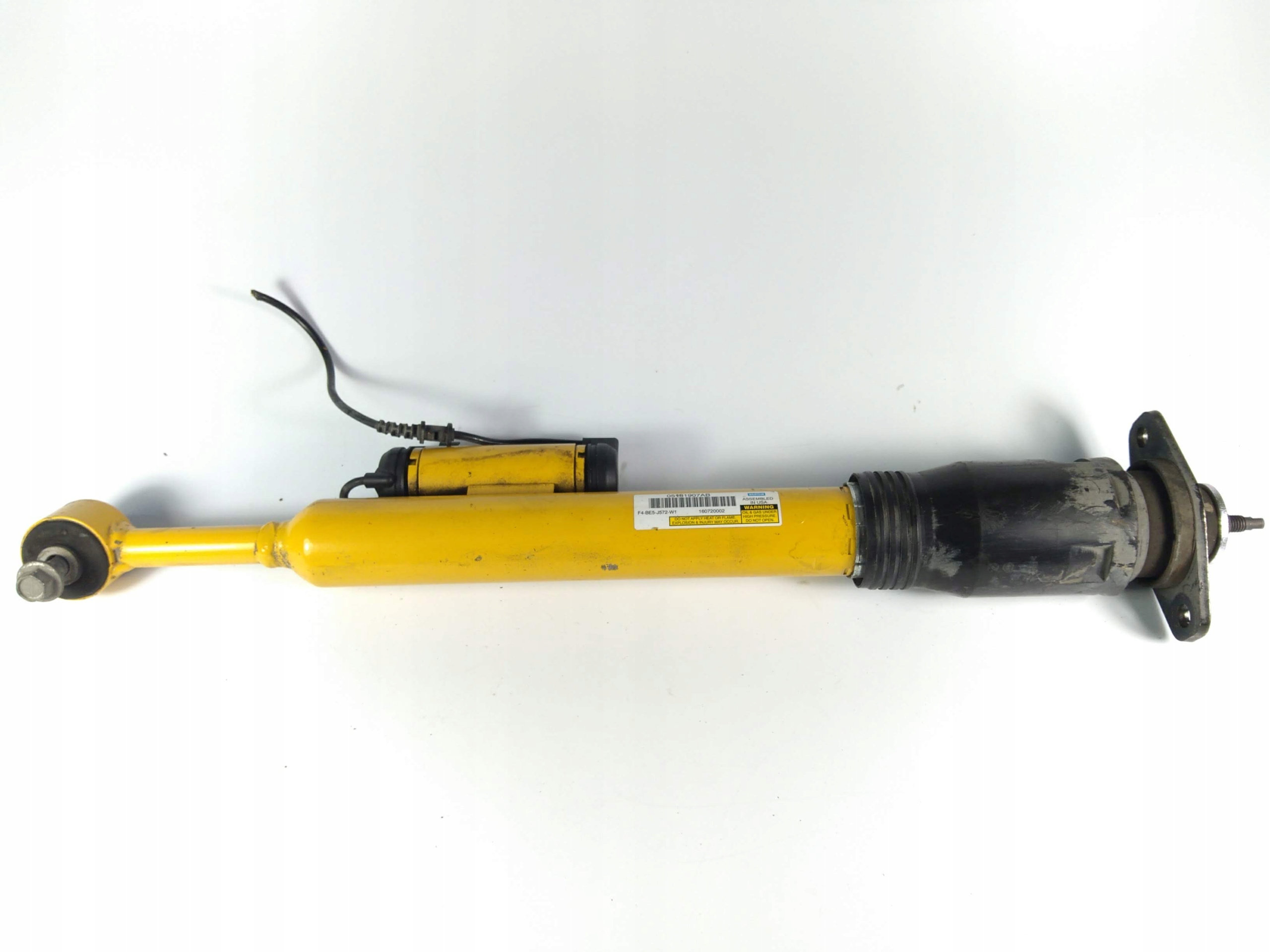 Dodge Challenger 2015-22 shock absorber aktywny rear part left
