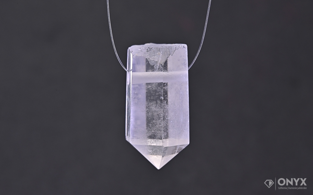 Křišťál horský provrtaný fazetovaný křišťál 2