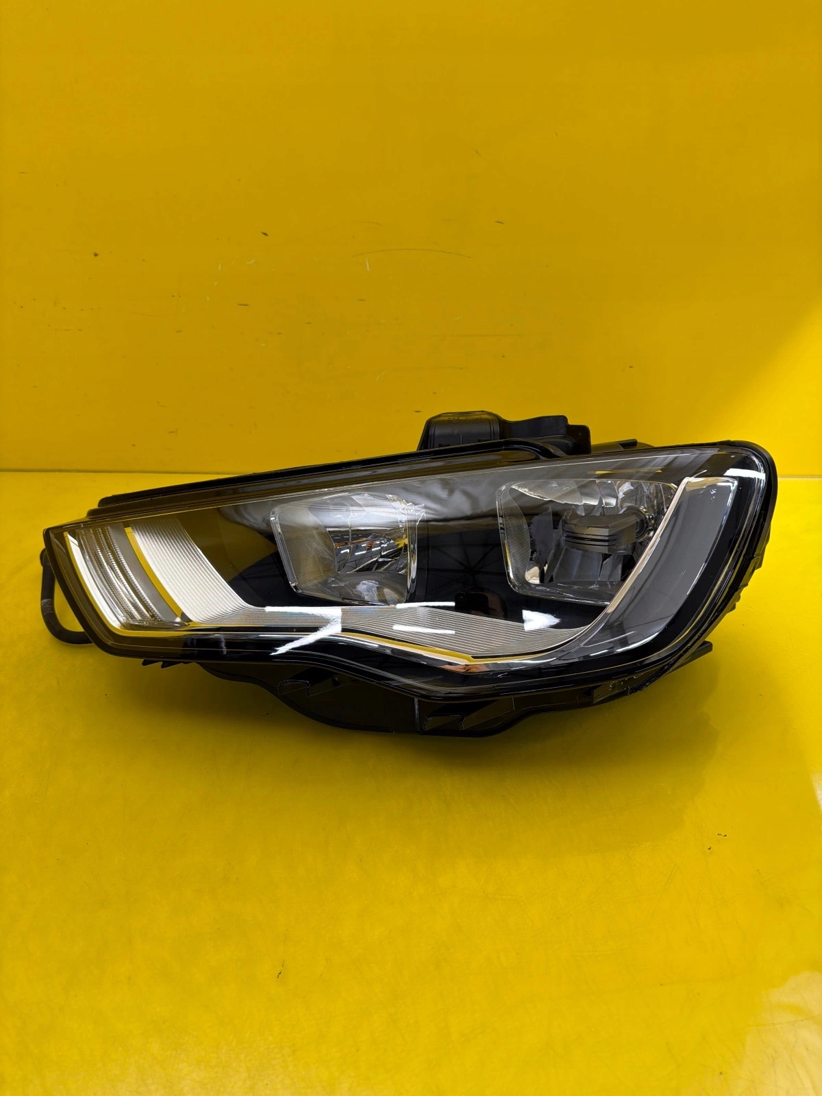 light left front Audi A3 S3 8V0 12-17 Zwykla 8V0941003