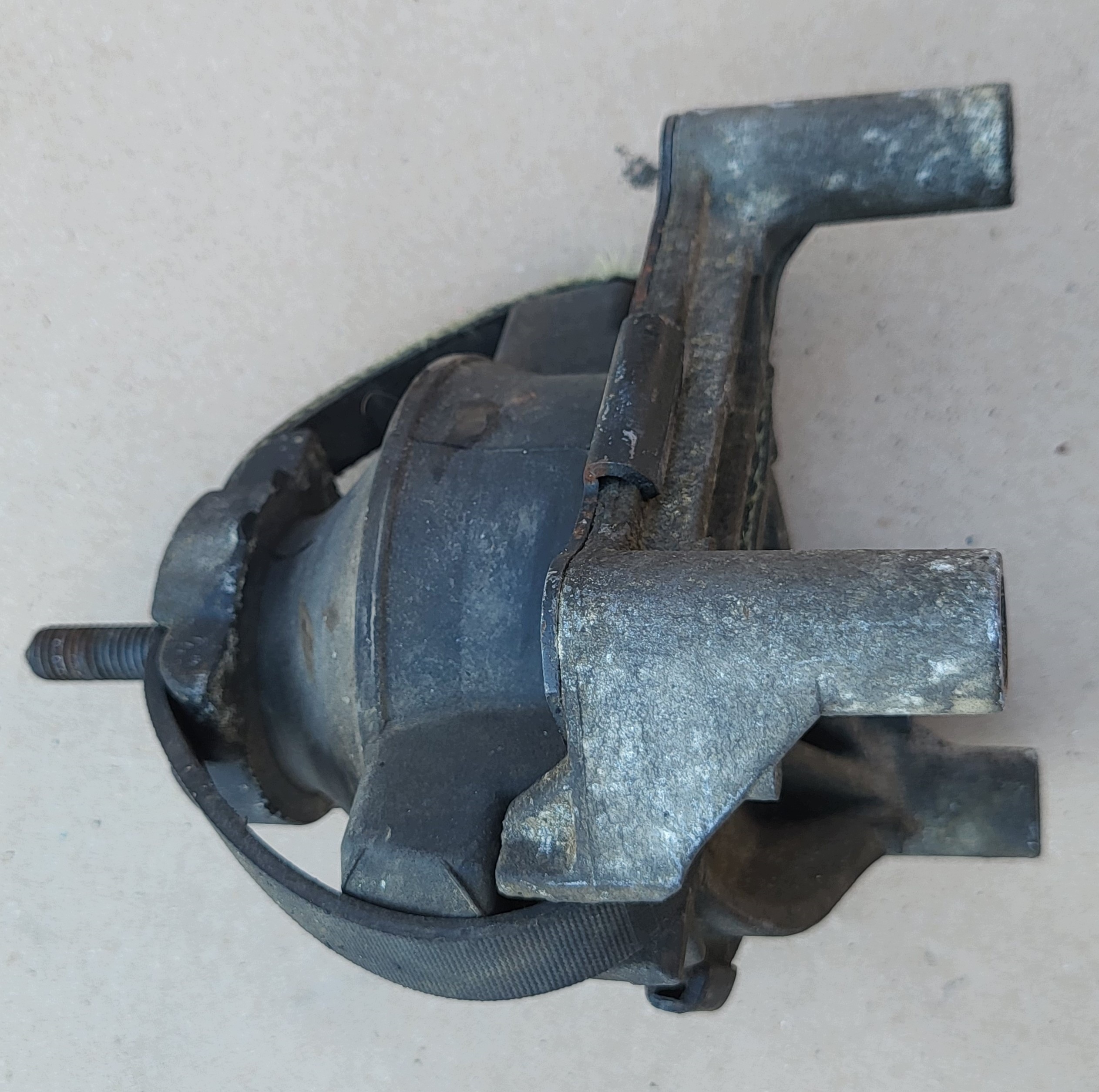 gearbox mount SAAB 9-5 95 5237219 326A74F OE