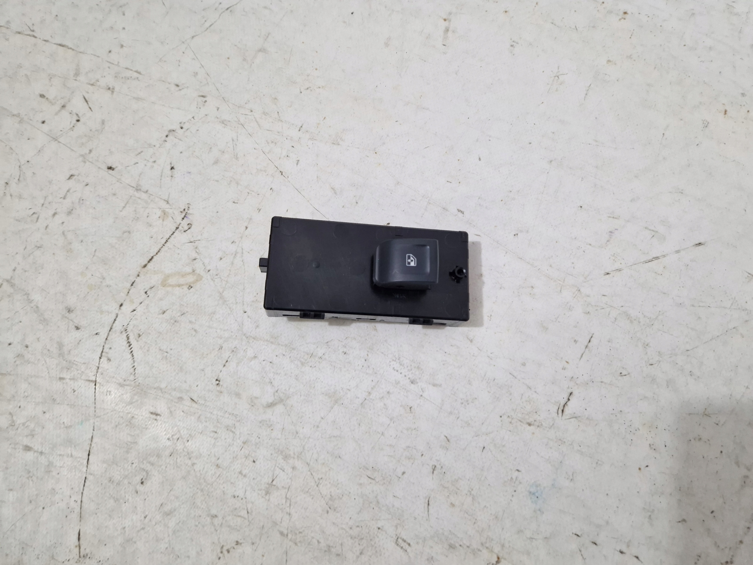 CADILLAC ESCALADE IV 2014 - switch PANEL button of the window 23488409