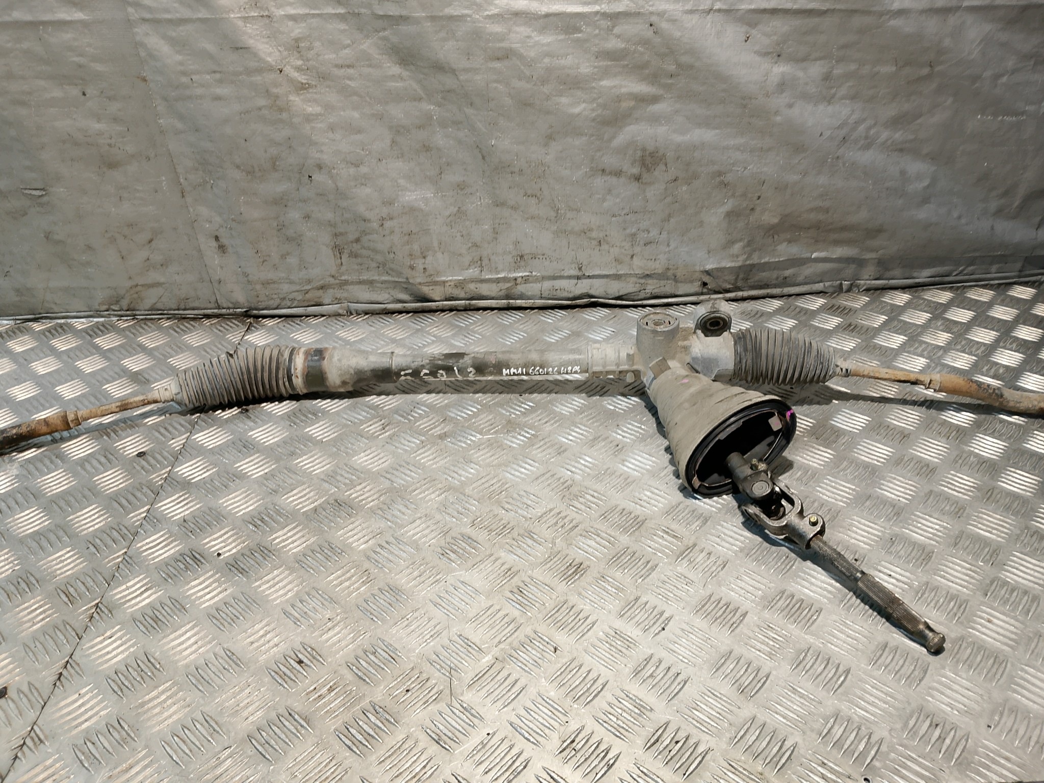 Boîter direction Boîter direction TOYOTA YARIS et 1 1.0 B 6800001299