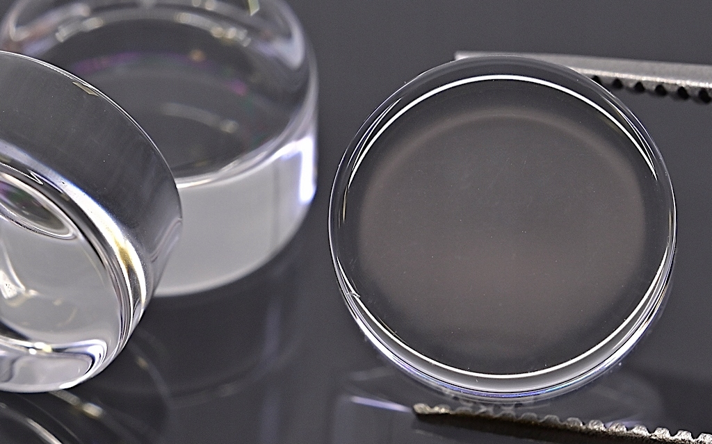 Křišťál horský A kulatý mělký fi 20 mm