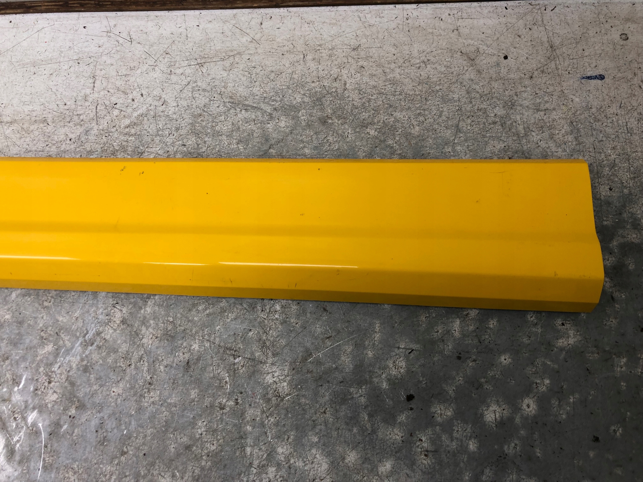 moulding door left front AUDI Q2 81A853959B
