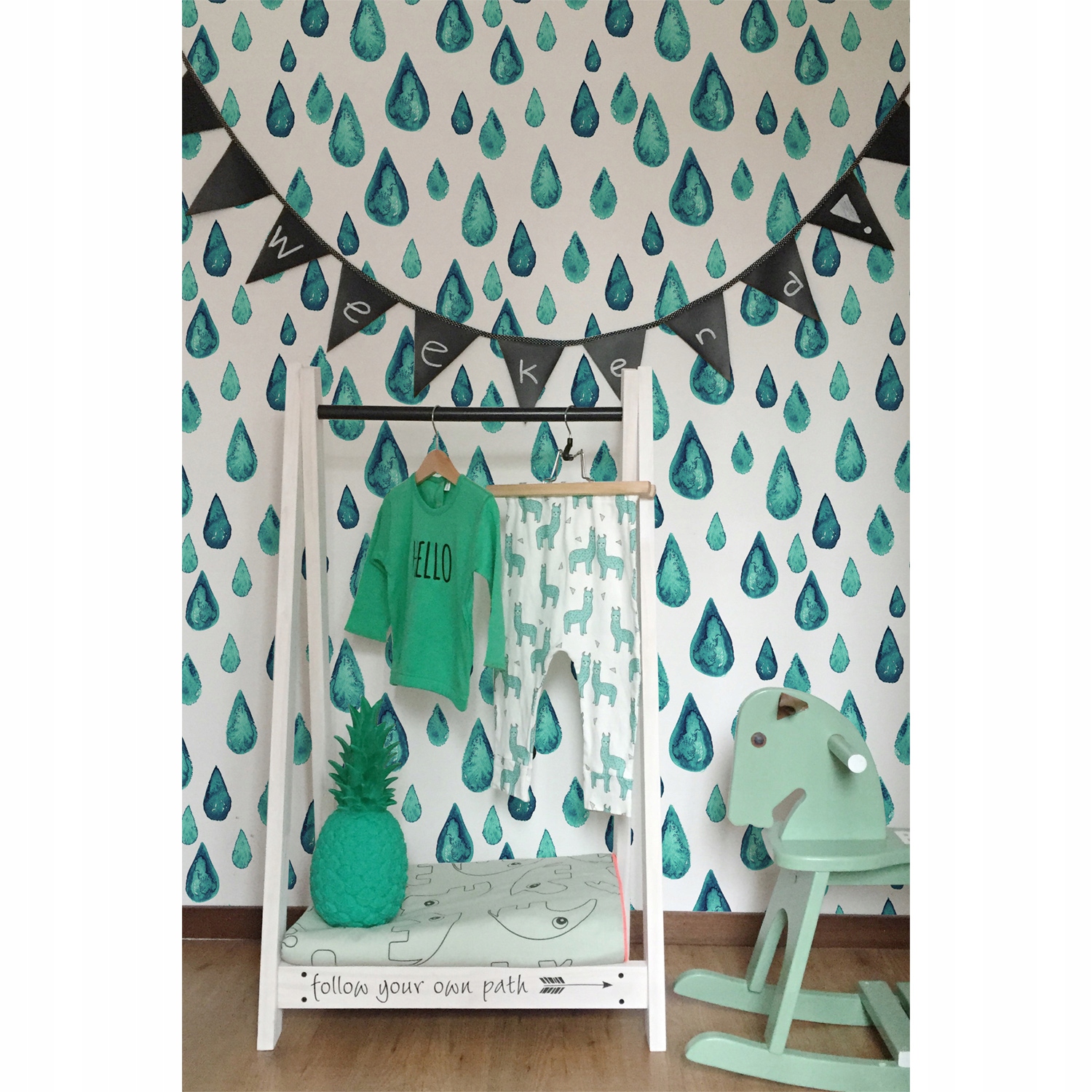 

Foto tapeta samoprzylepna Zielone krople 360x250cm