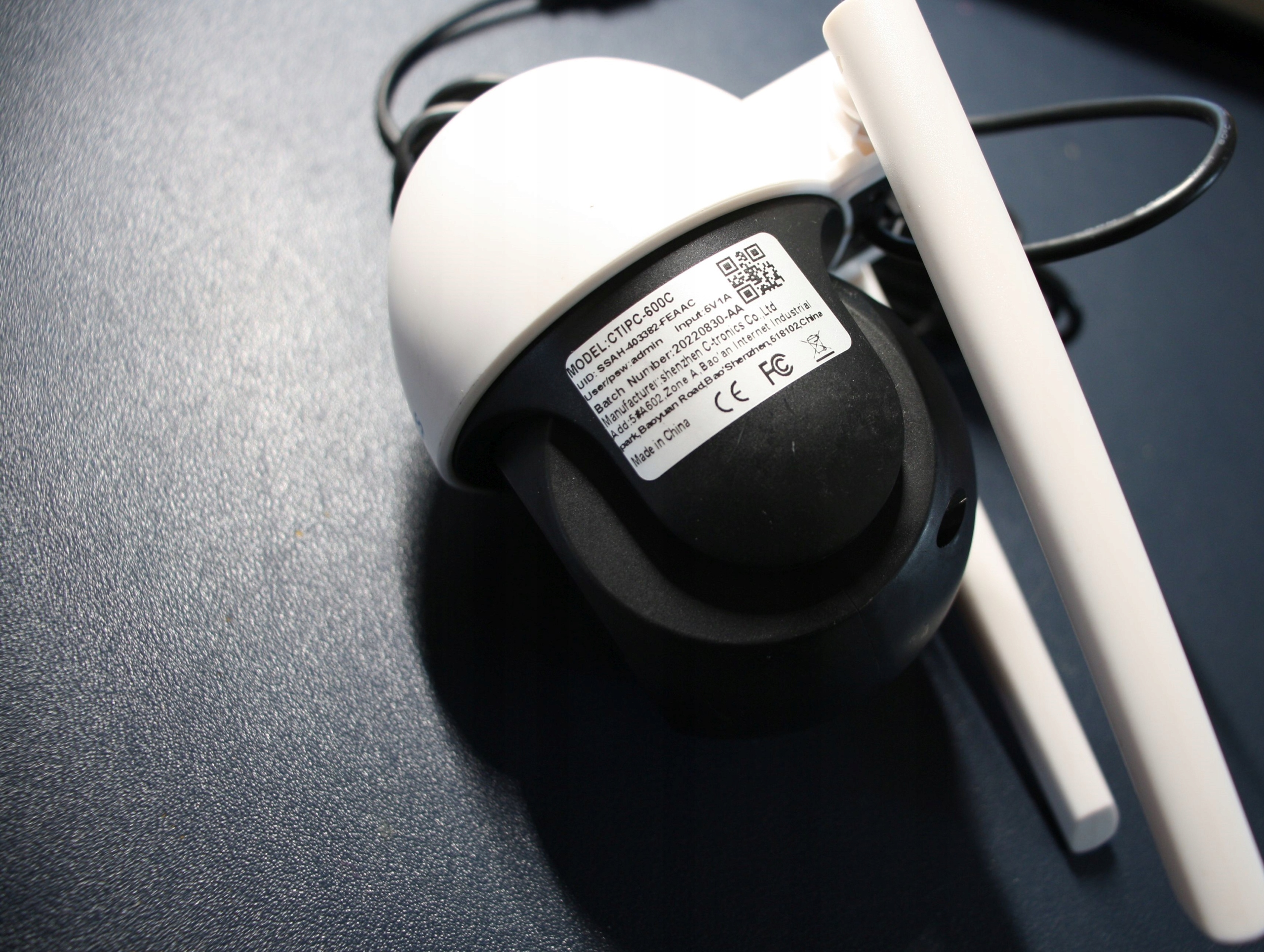 Kamera IP Hikvision DS-2CD2443G0-IW 4 Mpx Model DS-2CD2443G0-IW