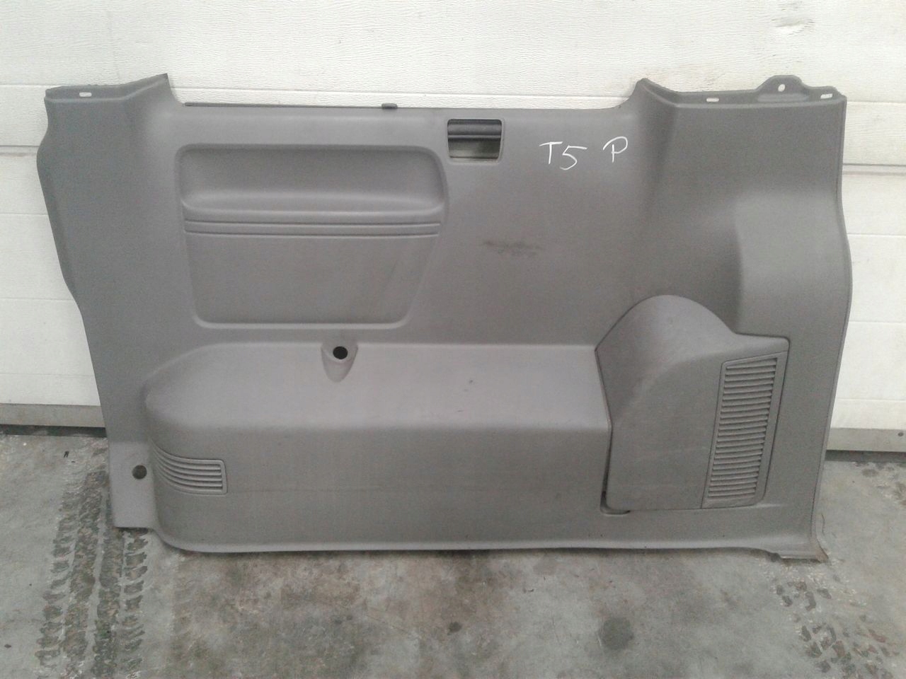 Бекон задній задній правий жалюзі VW T5 multivan