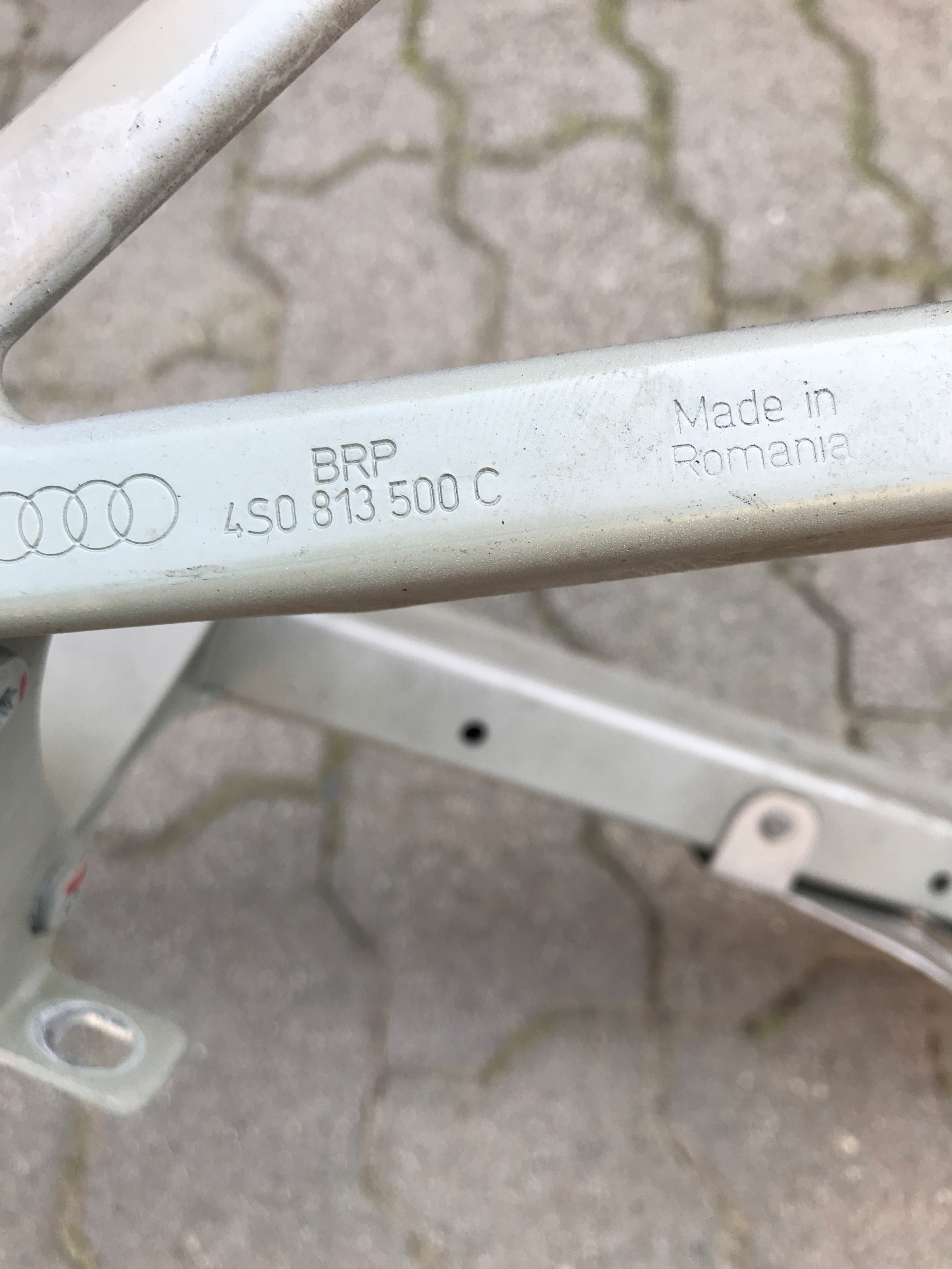 AUDI R8 5 2 PLUS STELAZ MOCOWANIE TYL PRAWY Car type Passenger cars