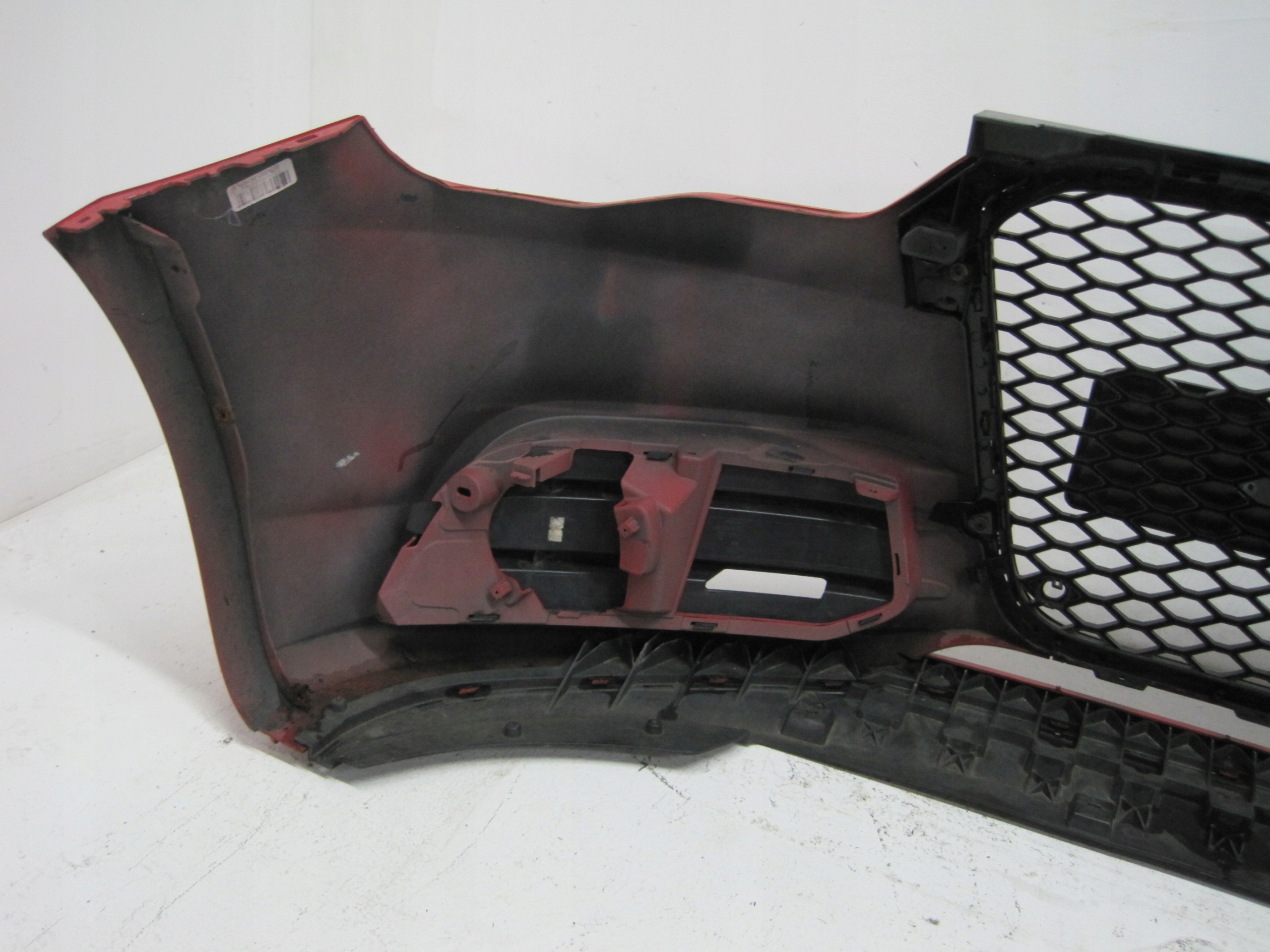 nárazník přední AUDI A1 8X0 11R předek