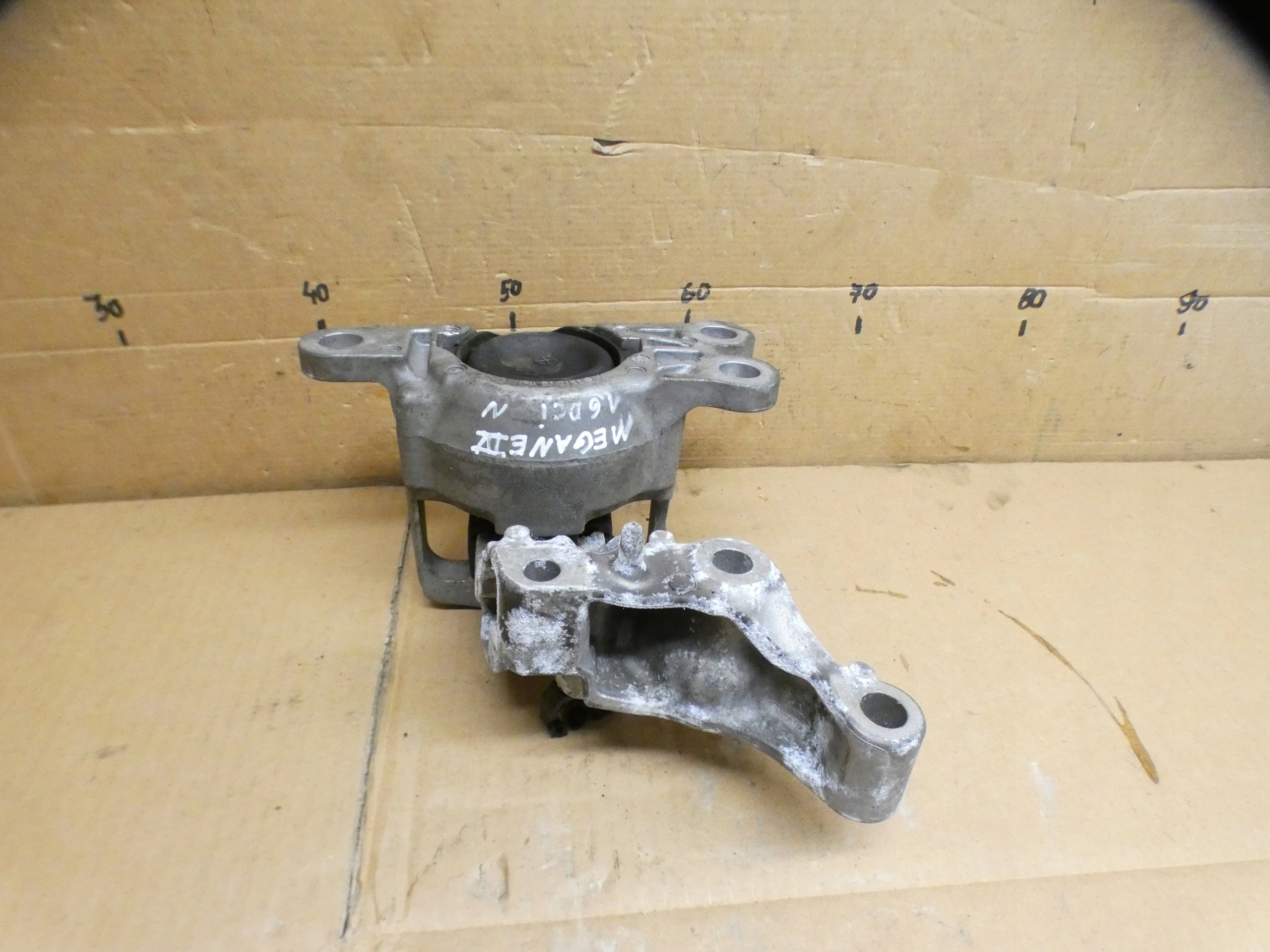 holder engine mount RENAULT MEGANE IV 1.6DCI 113754227R