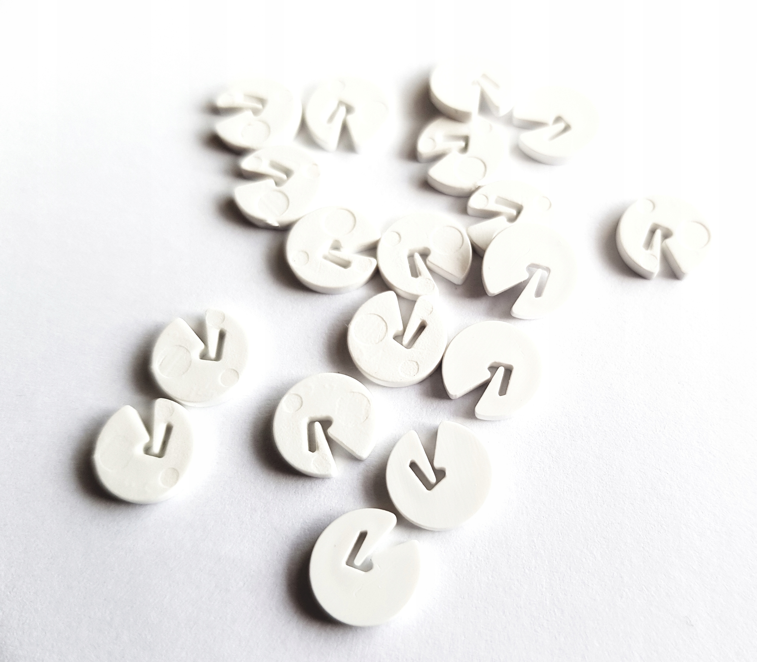 

Ogranicznik łańcuszka koralika 10 sztuk 3.2 mm bia