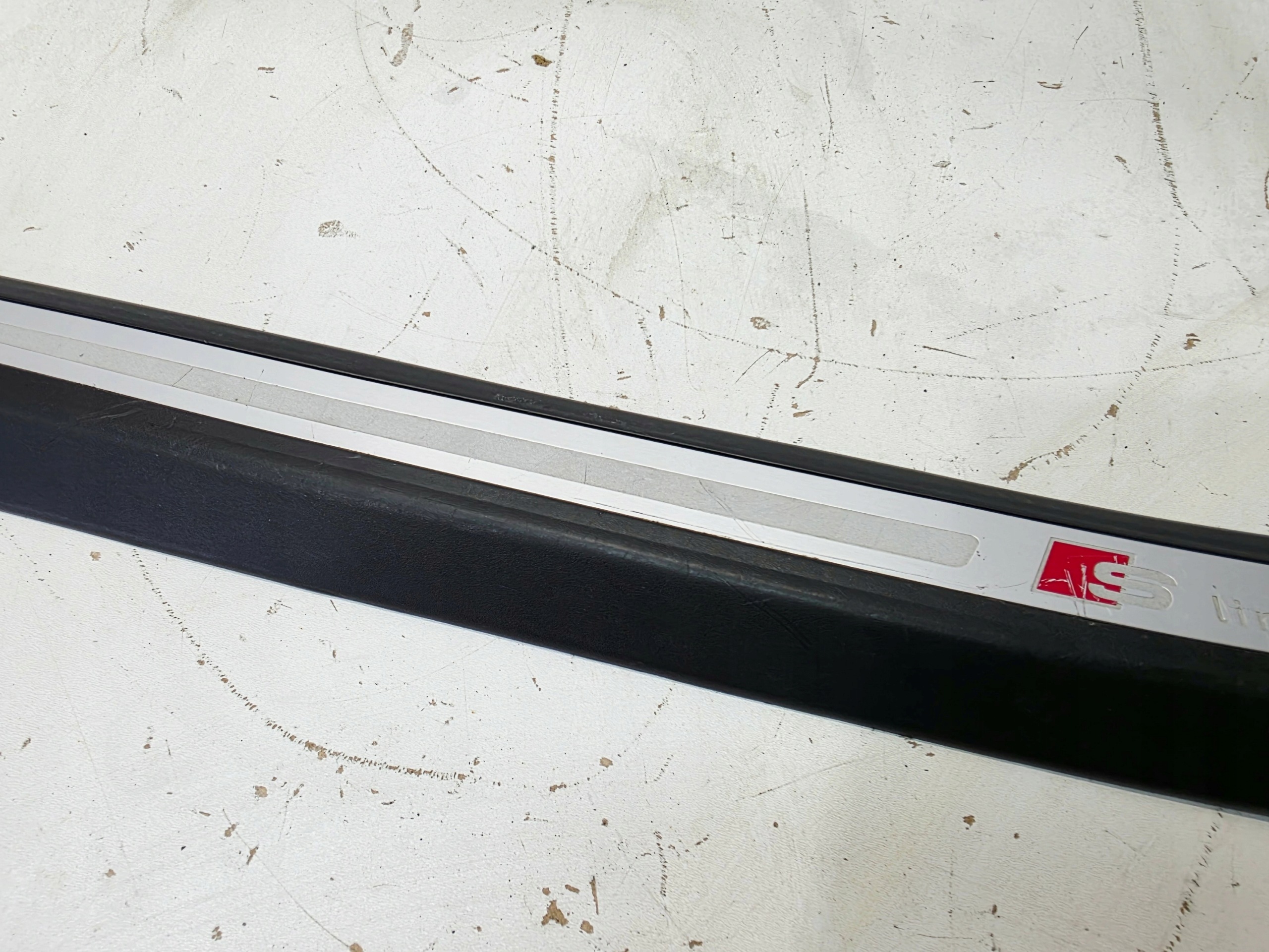 moulding threshold inner S LINE left front AUDI Q7 4L 4L0853373F
