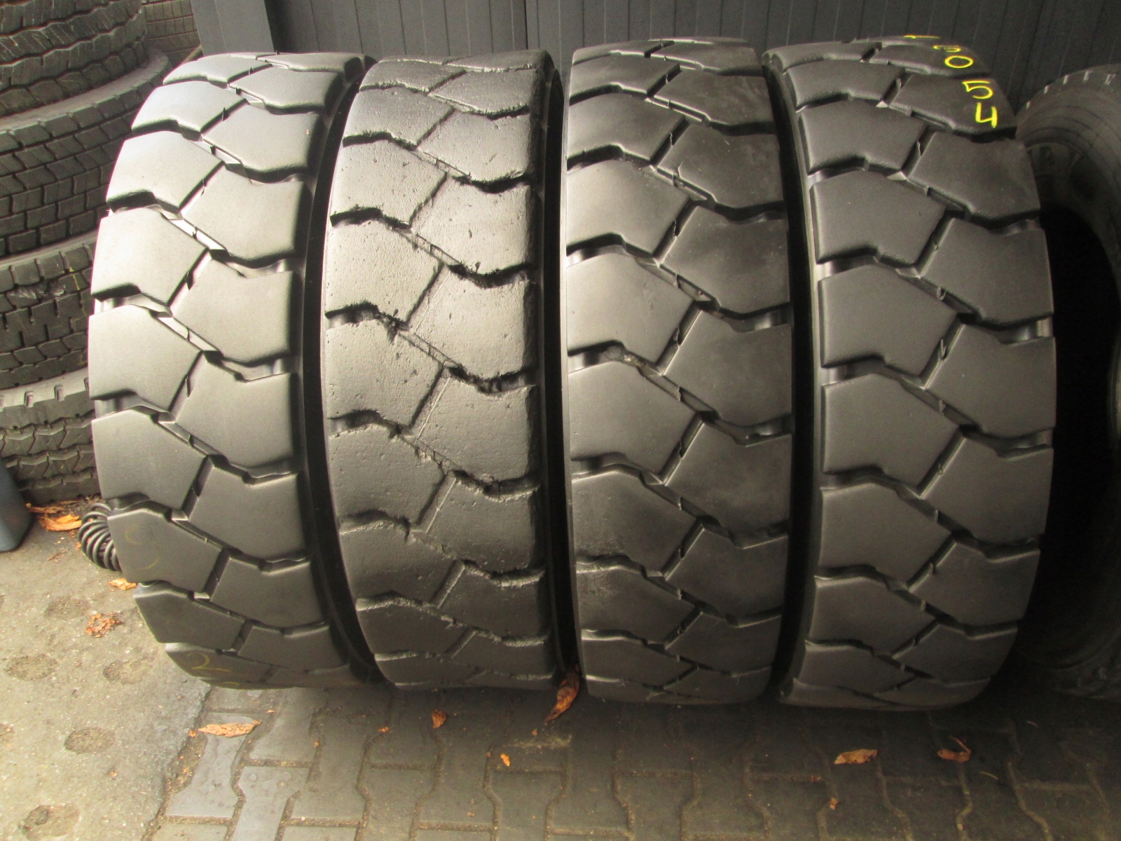 12,00-20 WIDEWALL HAULER-LT 4.SZT OPONY DO DŹWIGÓW CIĘŻAROWE