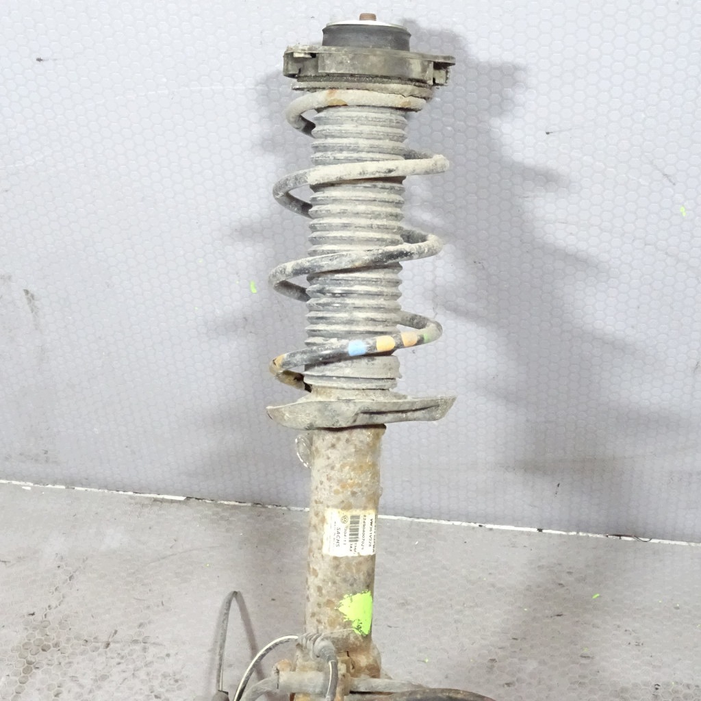 VW JETTA 6 VI 1.4TSI MCPERSON right 5C0413031BA complete