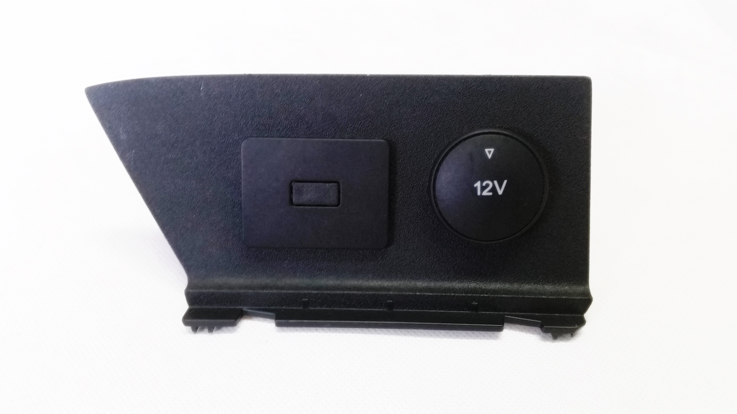 JK21V044K62 JK21-14G332-AA - TRANSIT CUSTOM 21R ГНЕЗДО ПРИКУРИВАТЕЛЯ 12V USB EU