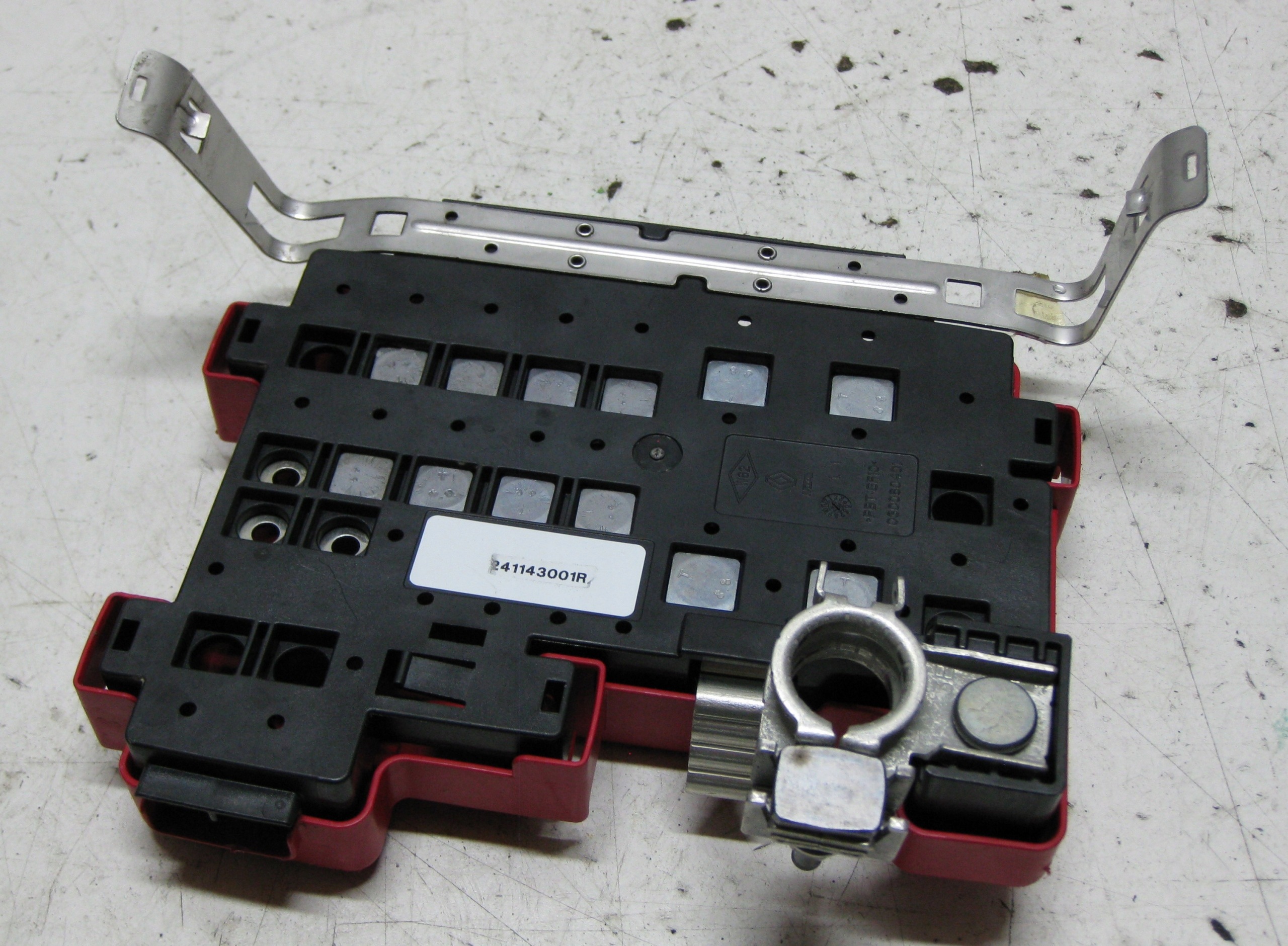 RENAULT MASTER III Câble batterie Positif 241143001R