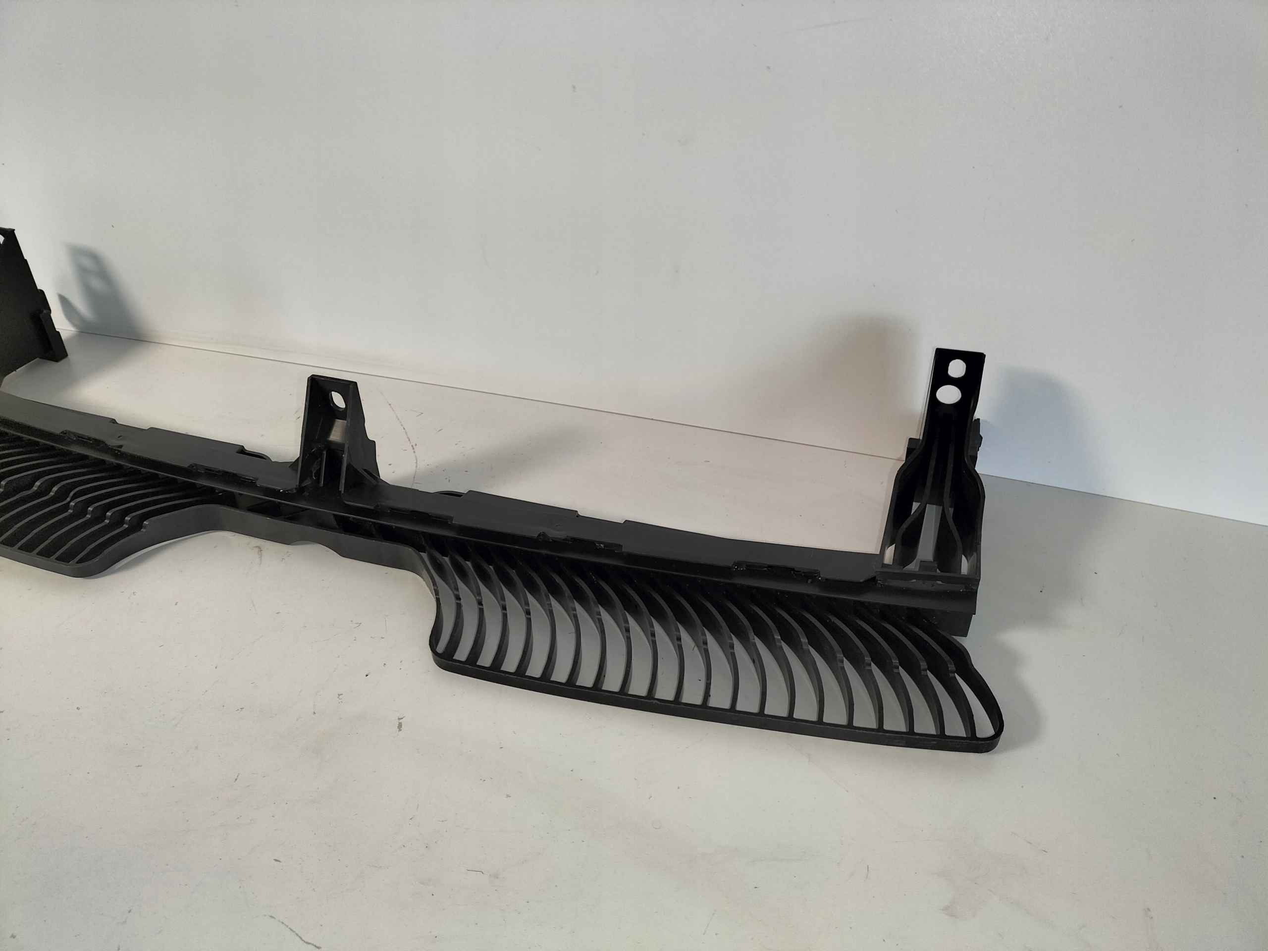 bumper bracket front central console grille VW TIGUAN II 16- ALLSPACE