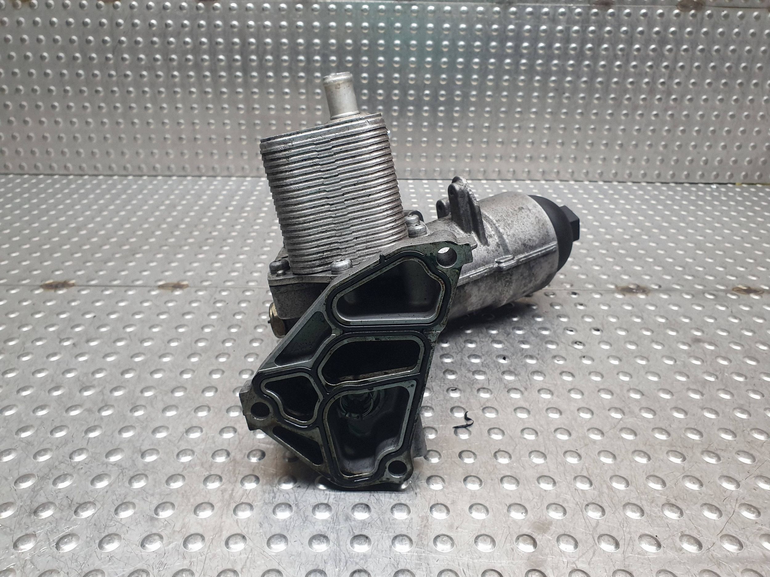 oil filter holder 7788453 BMW E91 E90 E60 E61 X5 E70 E53 E65 3.0 D M57