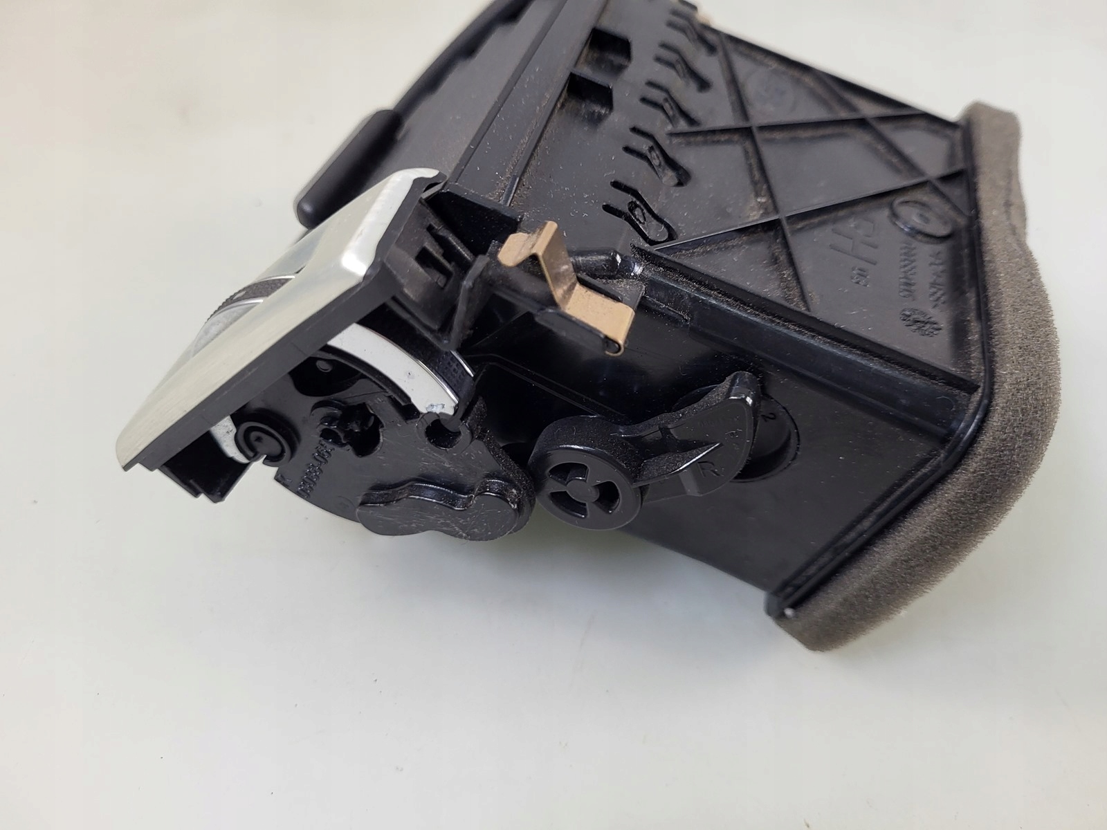 Lüftungsgitter des lüfters Range Rover EVOQUE L538 08088-005