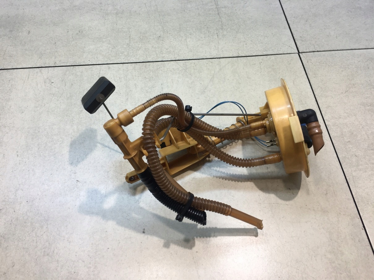 snimač razine goriva BMW 1 E87 118 D 7190944