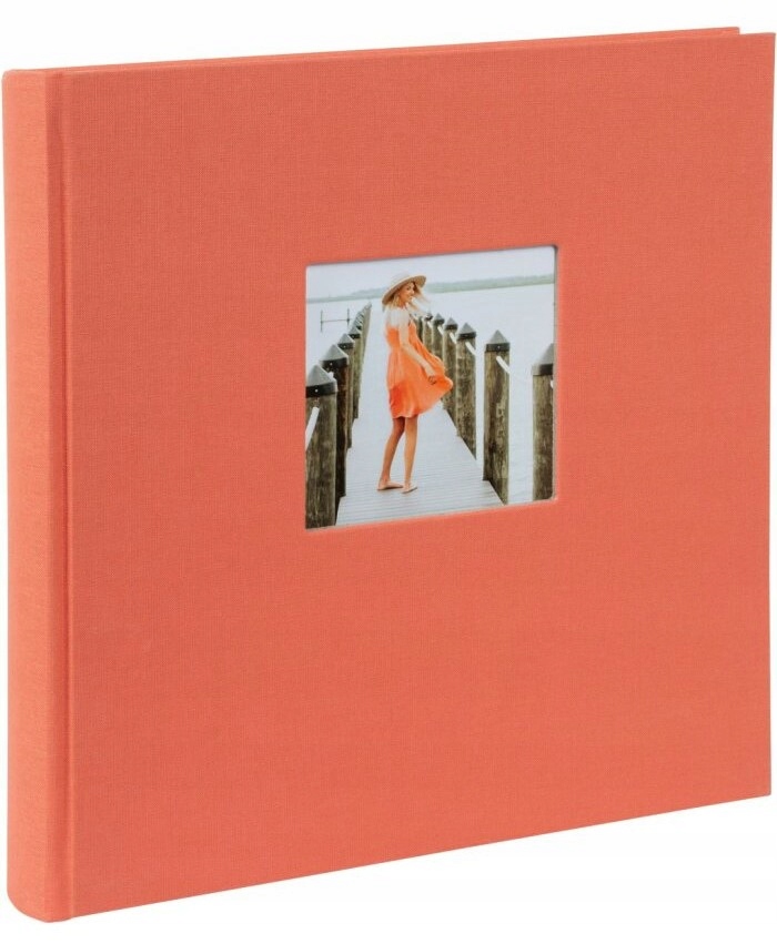 Tradiční album na vlepované fotografie s 60 černými stranami, šité okno