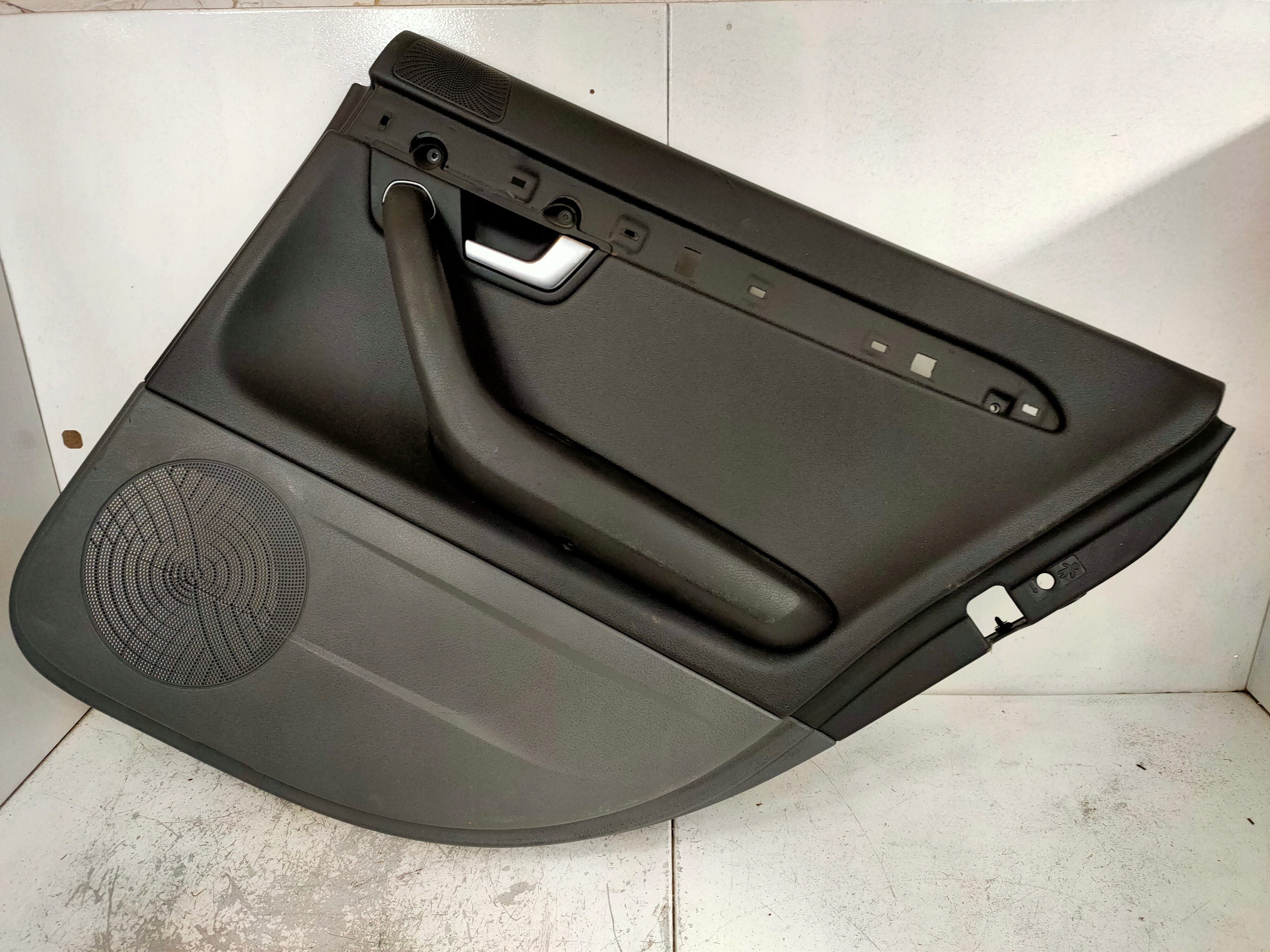 seat EXEO 11r дверные карты зад правый 3R0867306