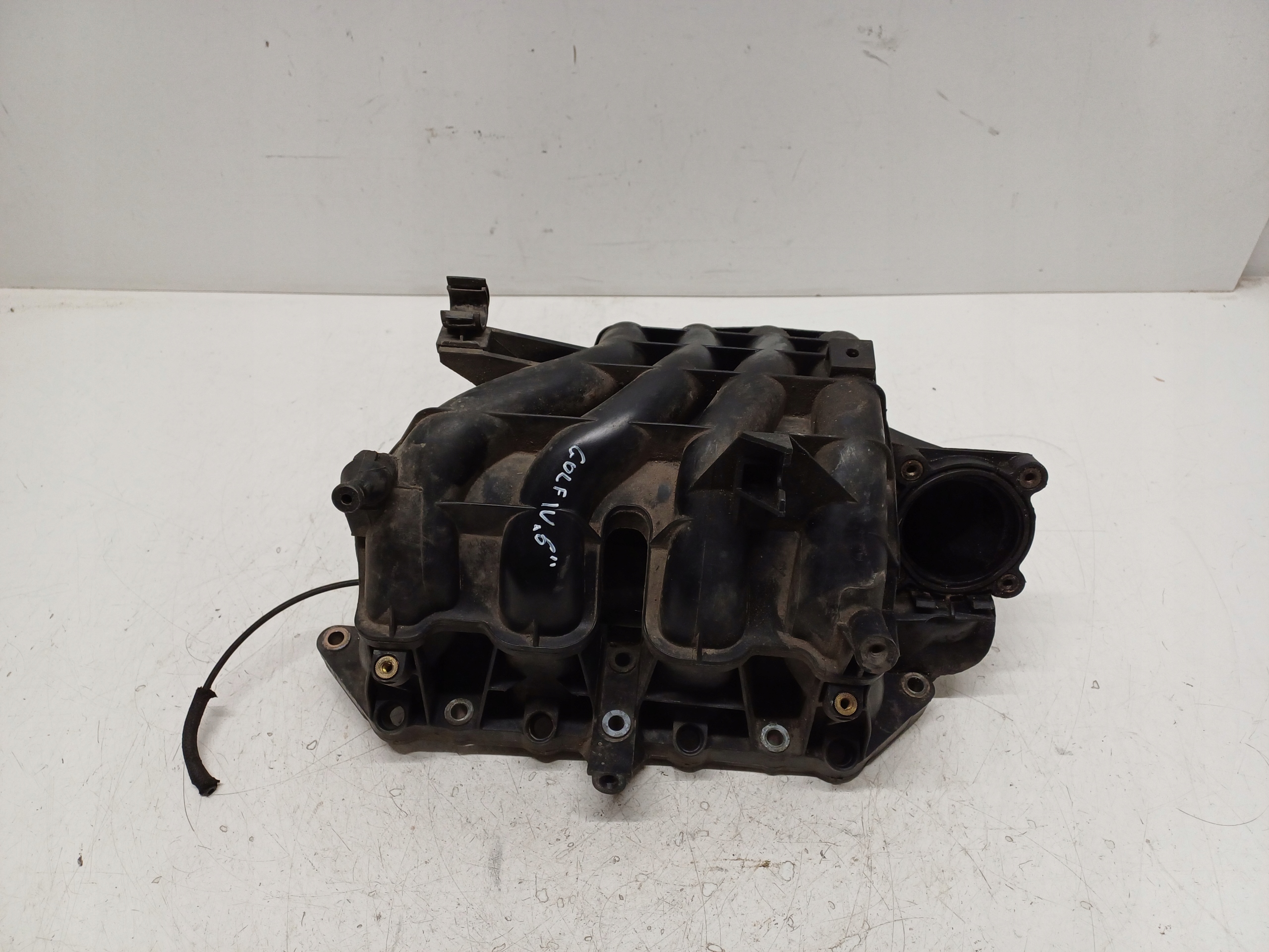 VW GOLF IV 4 97- 1.4 16V KOLEKTOR SSĄCY 036129711AT