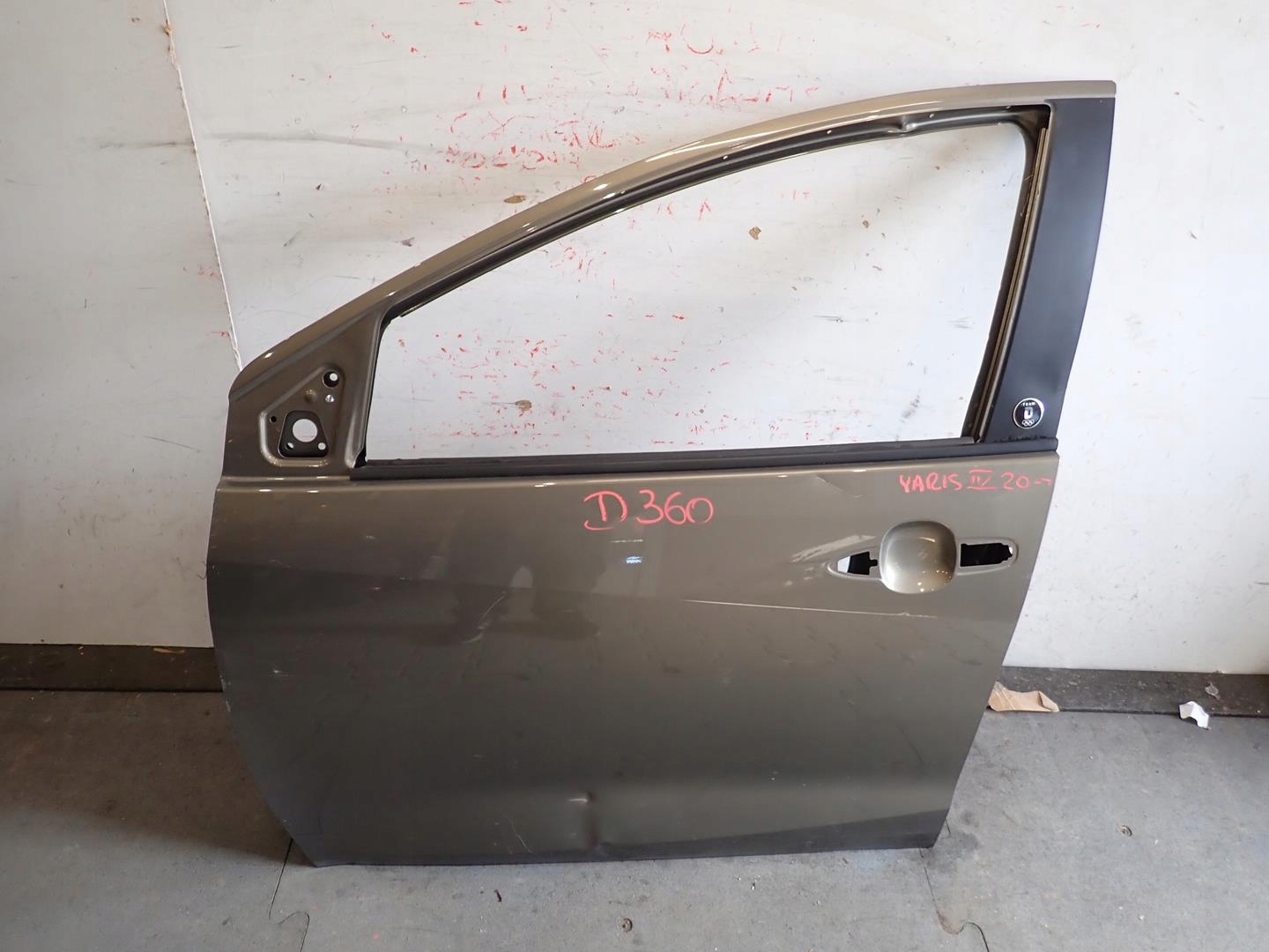 door front front left TOYOTA YARIS IV 2020