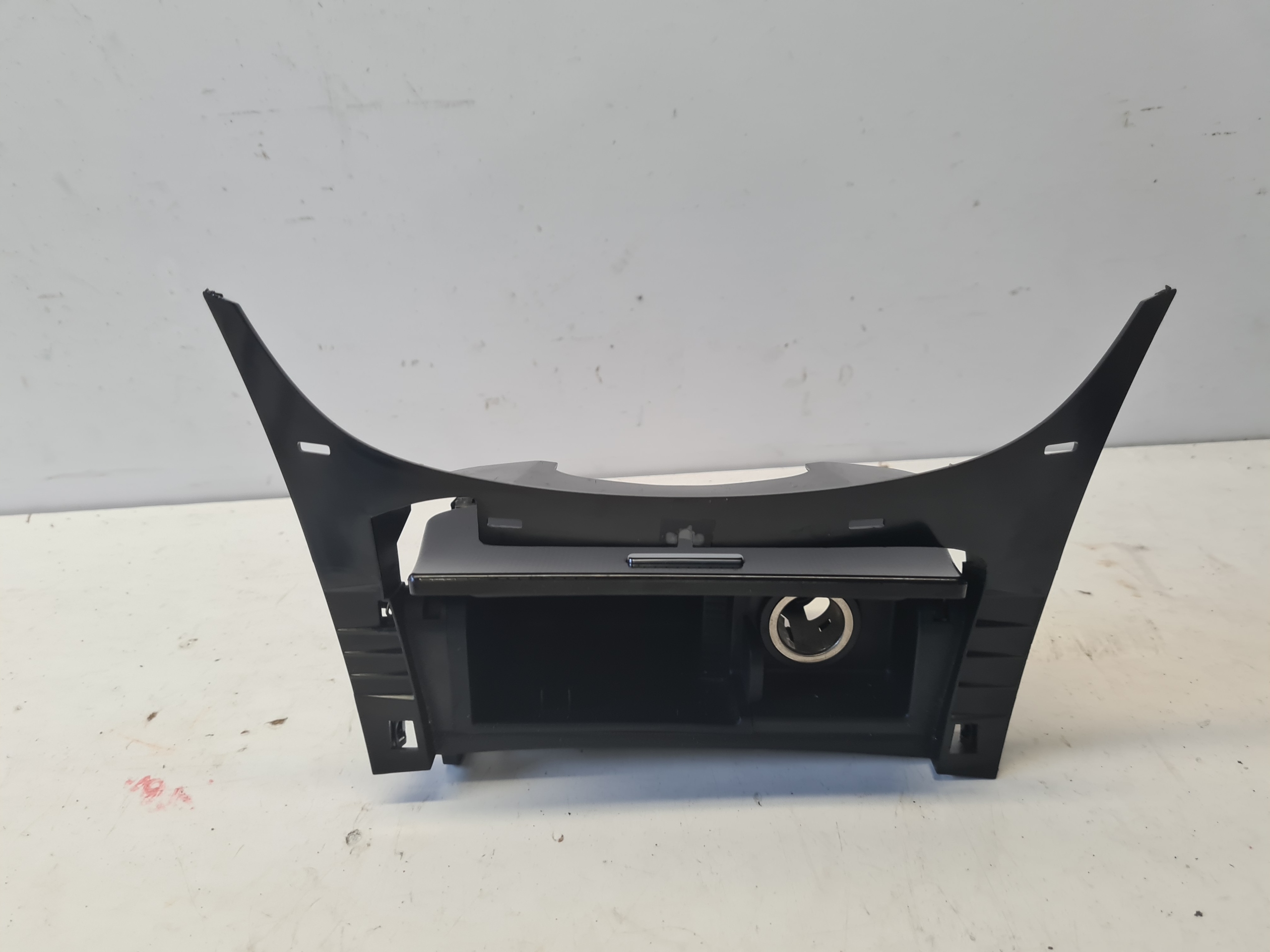 OPEL INSIGNIA A LIFT passenger compartment central ashtray