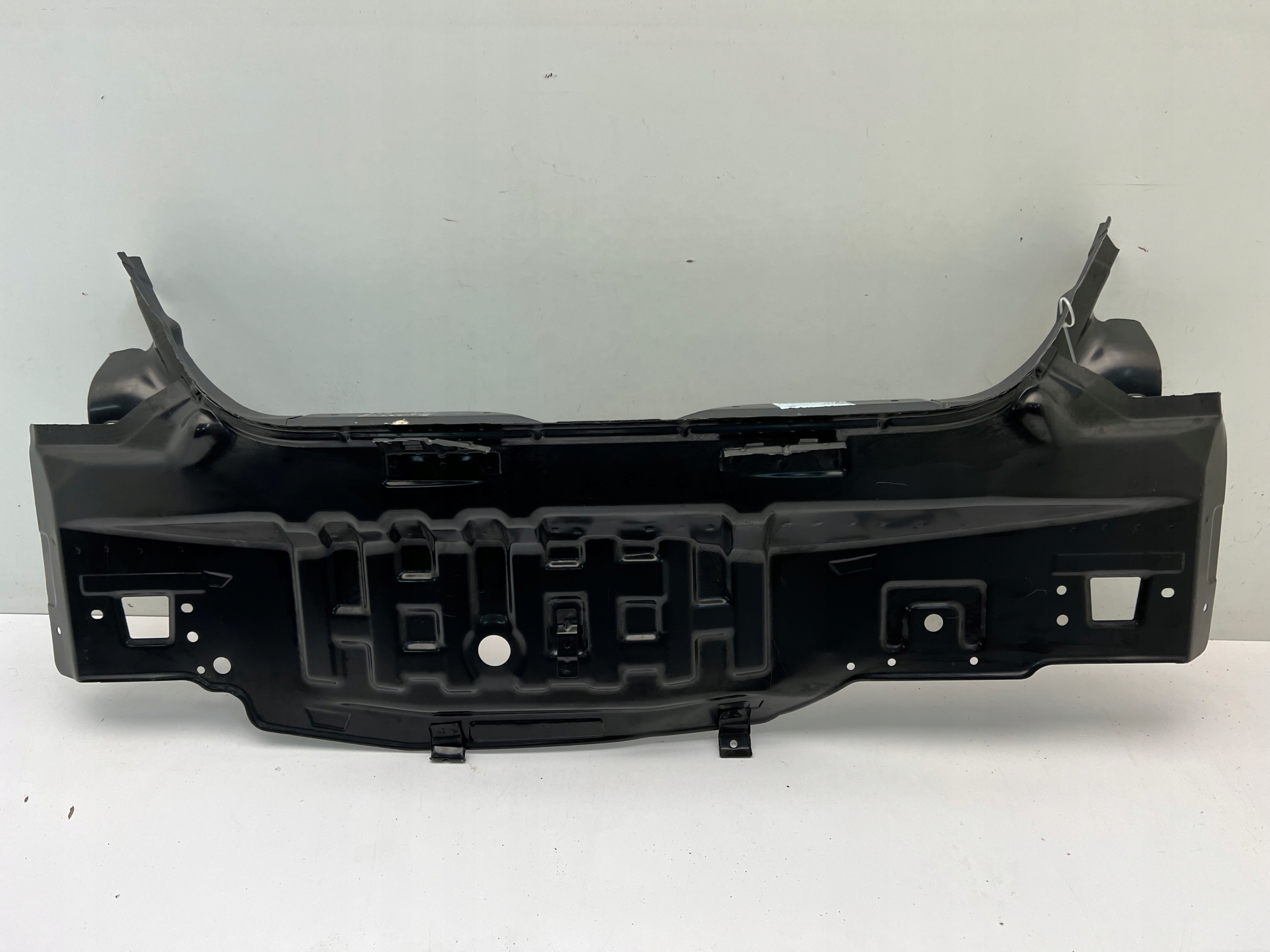 69100-1J500 - HYUNDAI I20 и подъемный ремень заднего усиления 12-15