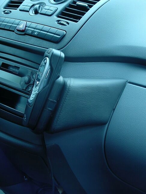 Konzola Kuda pro telefon Mercedes Viano od roku 2003