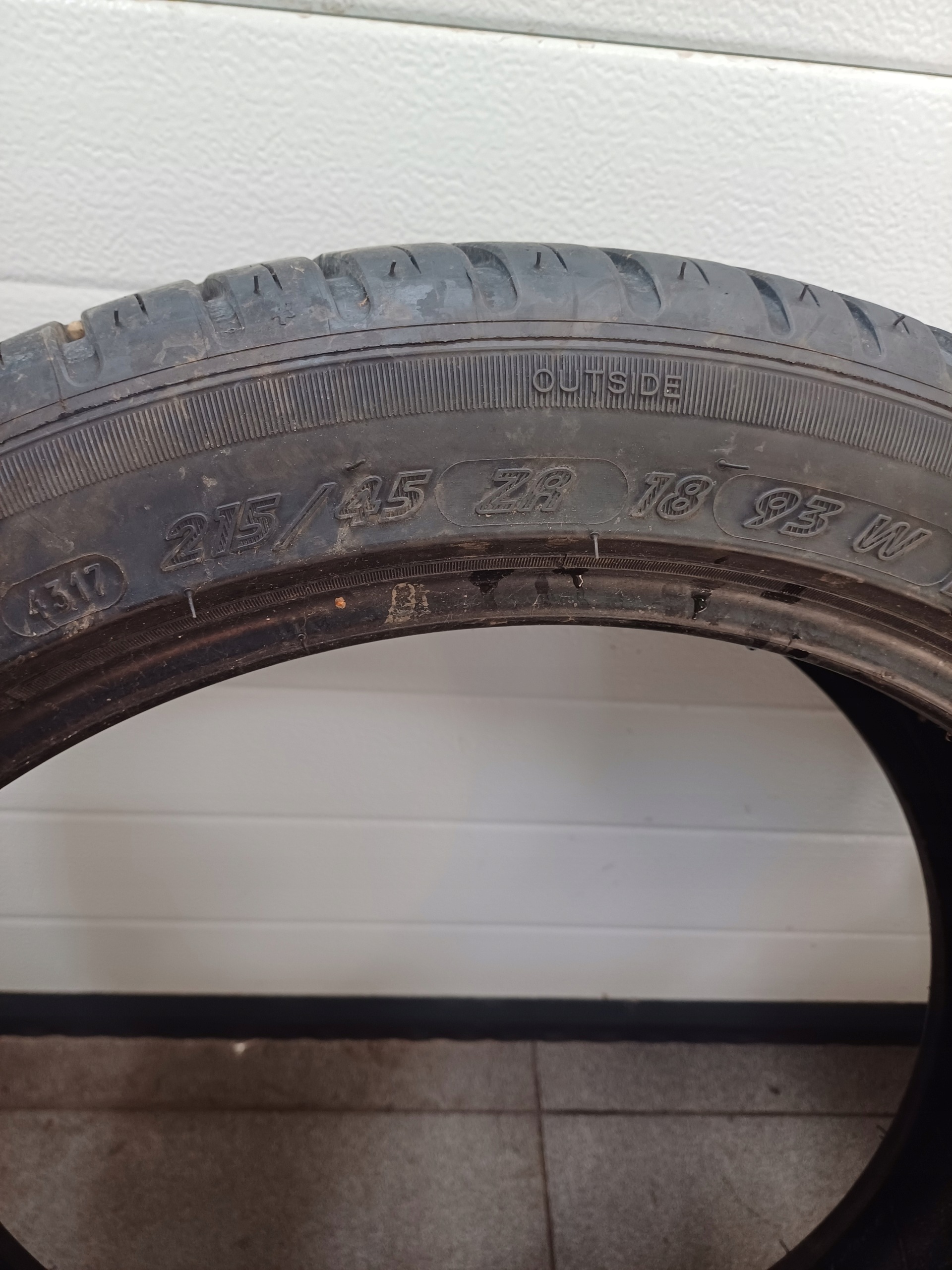 Reifen MICHELIN PILOT SPORT 3 215/45 R 18
