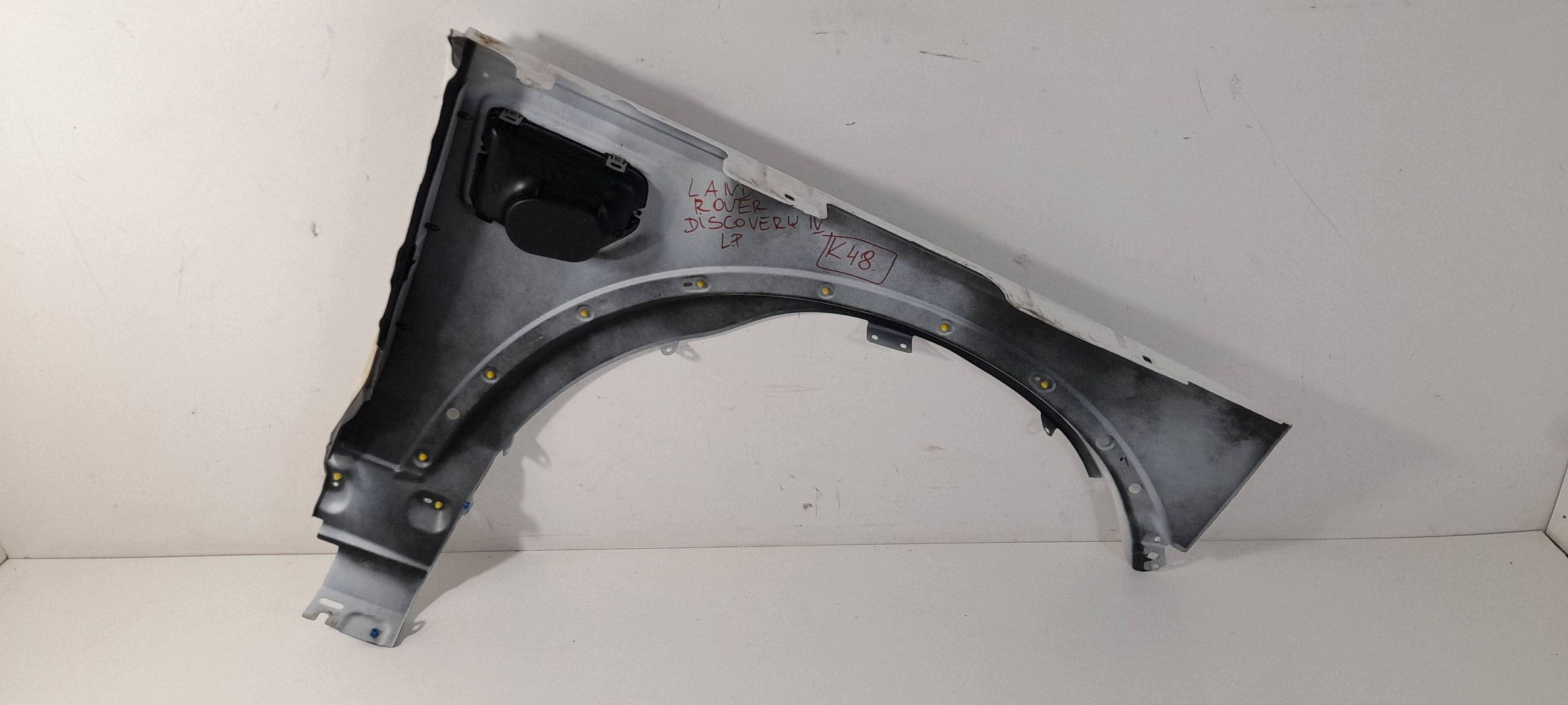 Land Rover Discovery 4 - LR4 fender front left (K48)