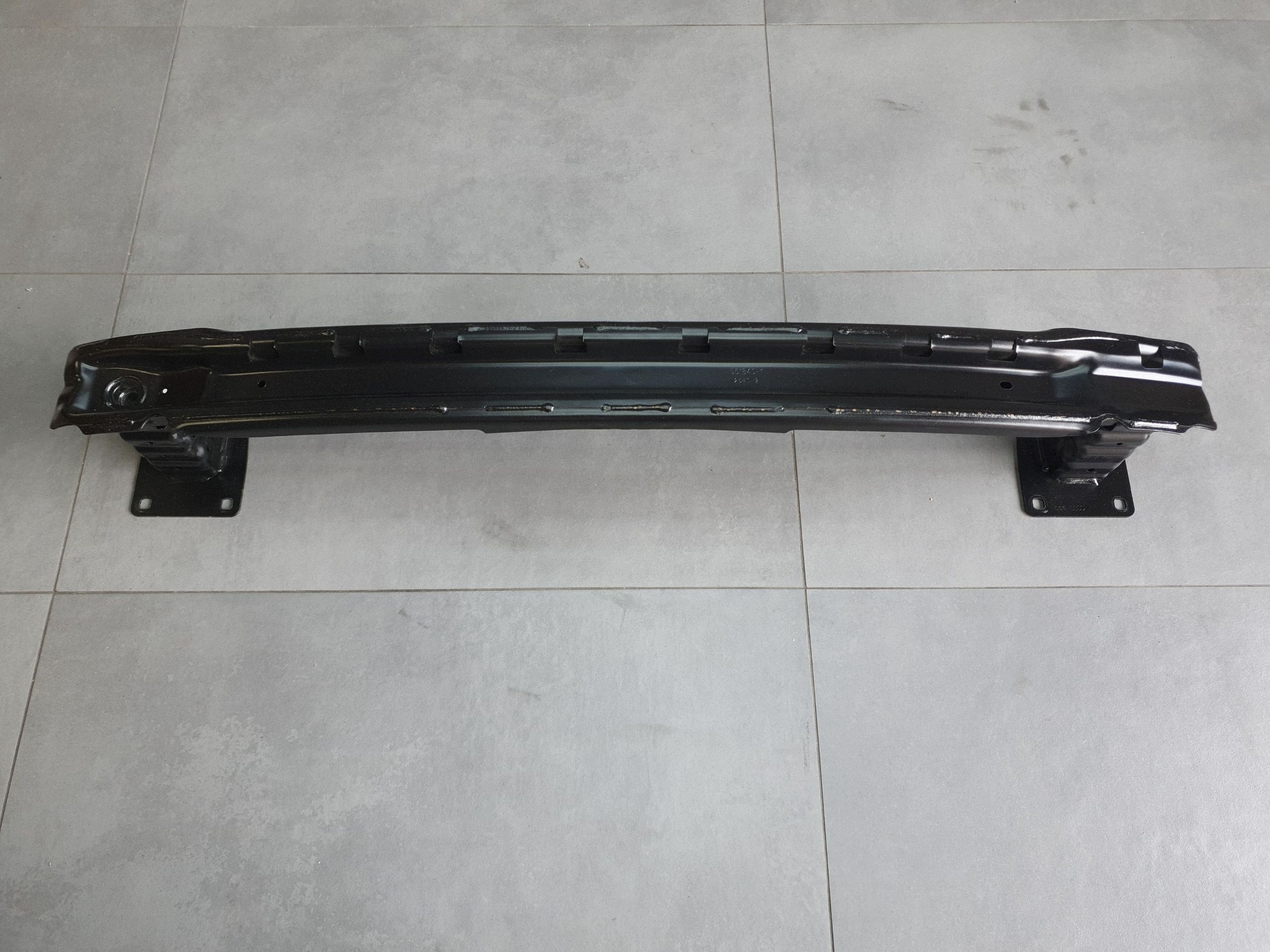 Audi A3 8Y sportback TRAVERSA paraurti posteriore 8Y0807309C