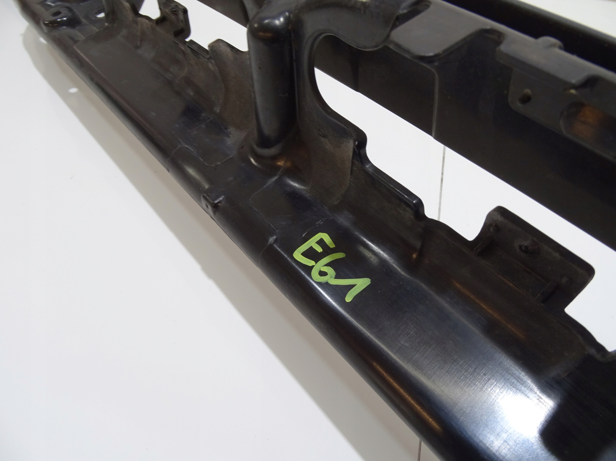 bumper bracket central BMW E61 rear part M PAKIET 7060797
