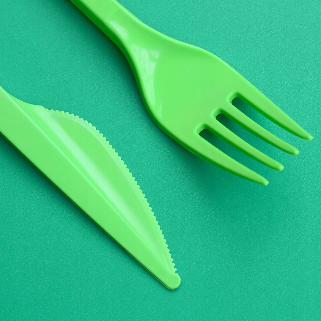 NOŻE mocne PS sztućce ZIELONE wielorazowe nóż 20 szt. Materiał plastik