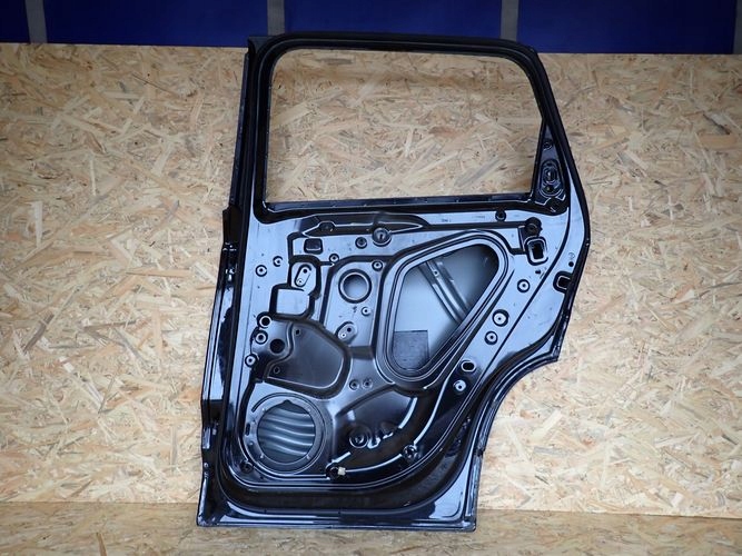 SEAT ATECA KAROQ 16- door right rear. rear part