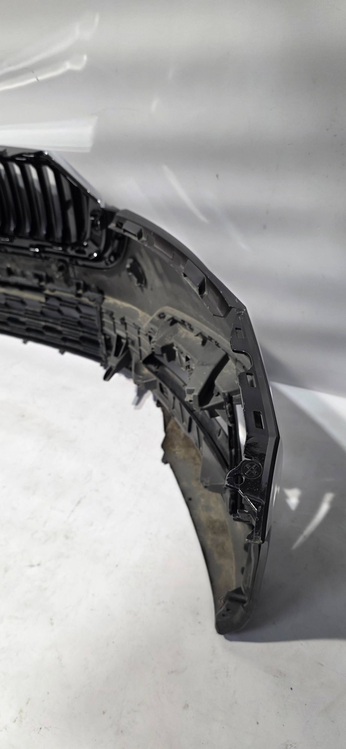 front bumper grille SKODA OCTAVIA IV 20- 4XPDC original 5E3807221