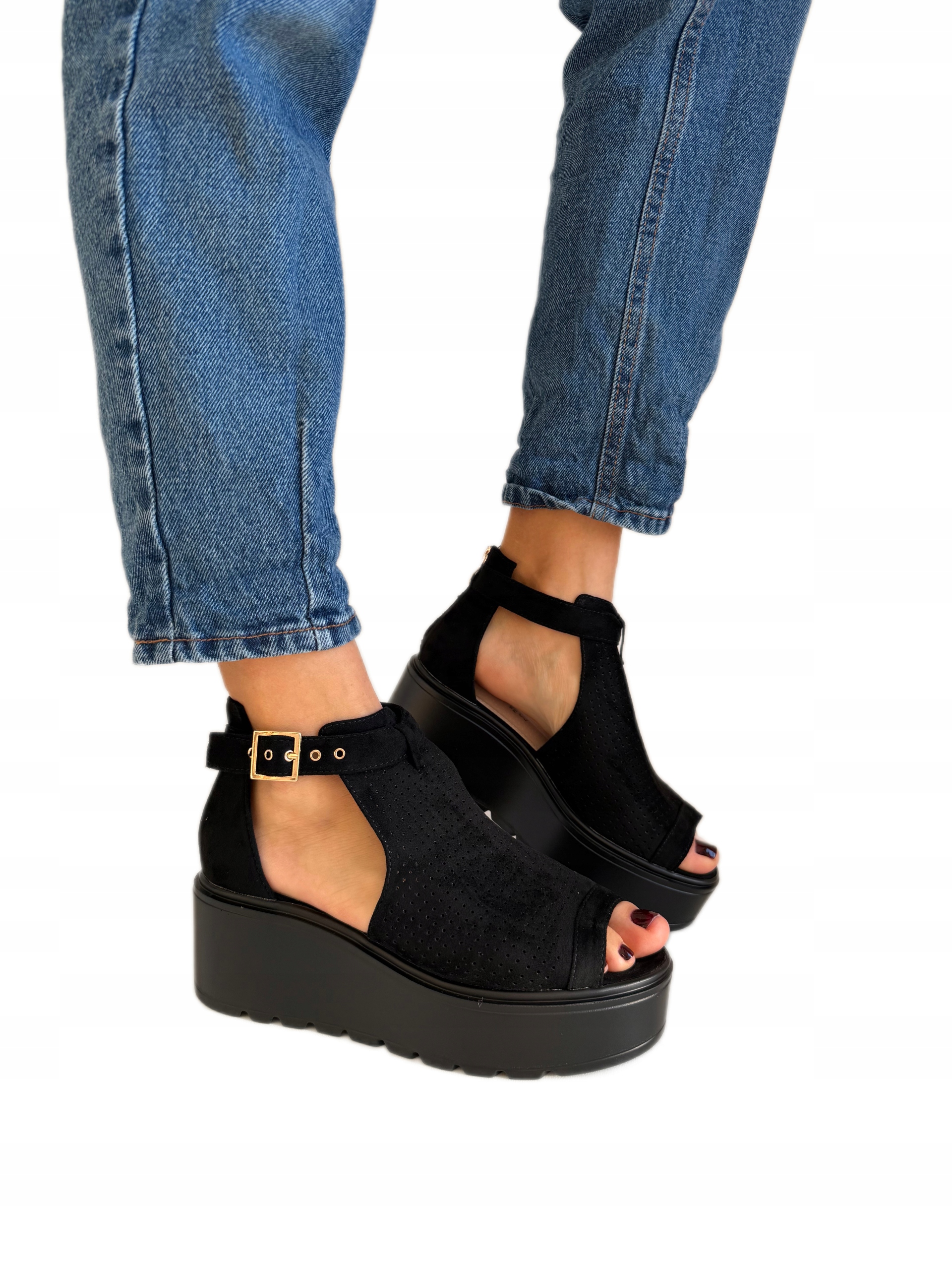 Dámské ažurové sandály černé barvy na platformě Goodin velikost 39