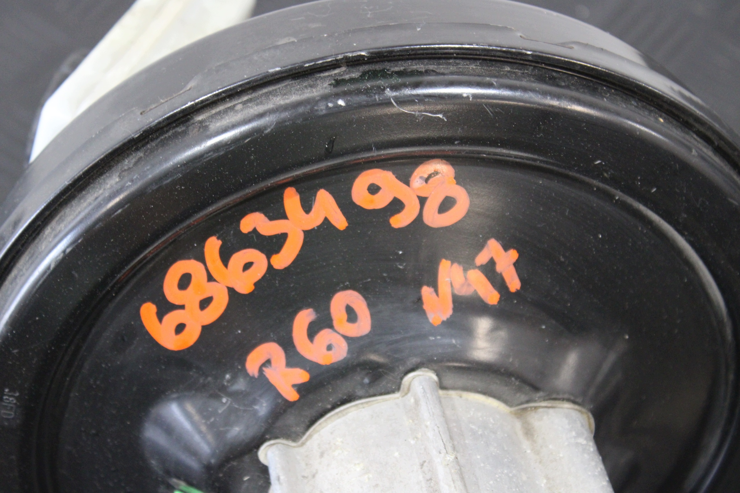 Servo Posilovač bŕzd 6863498 MINI COUNTRYMAN R60 2.0D