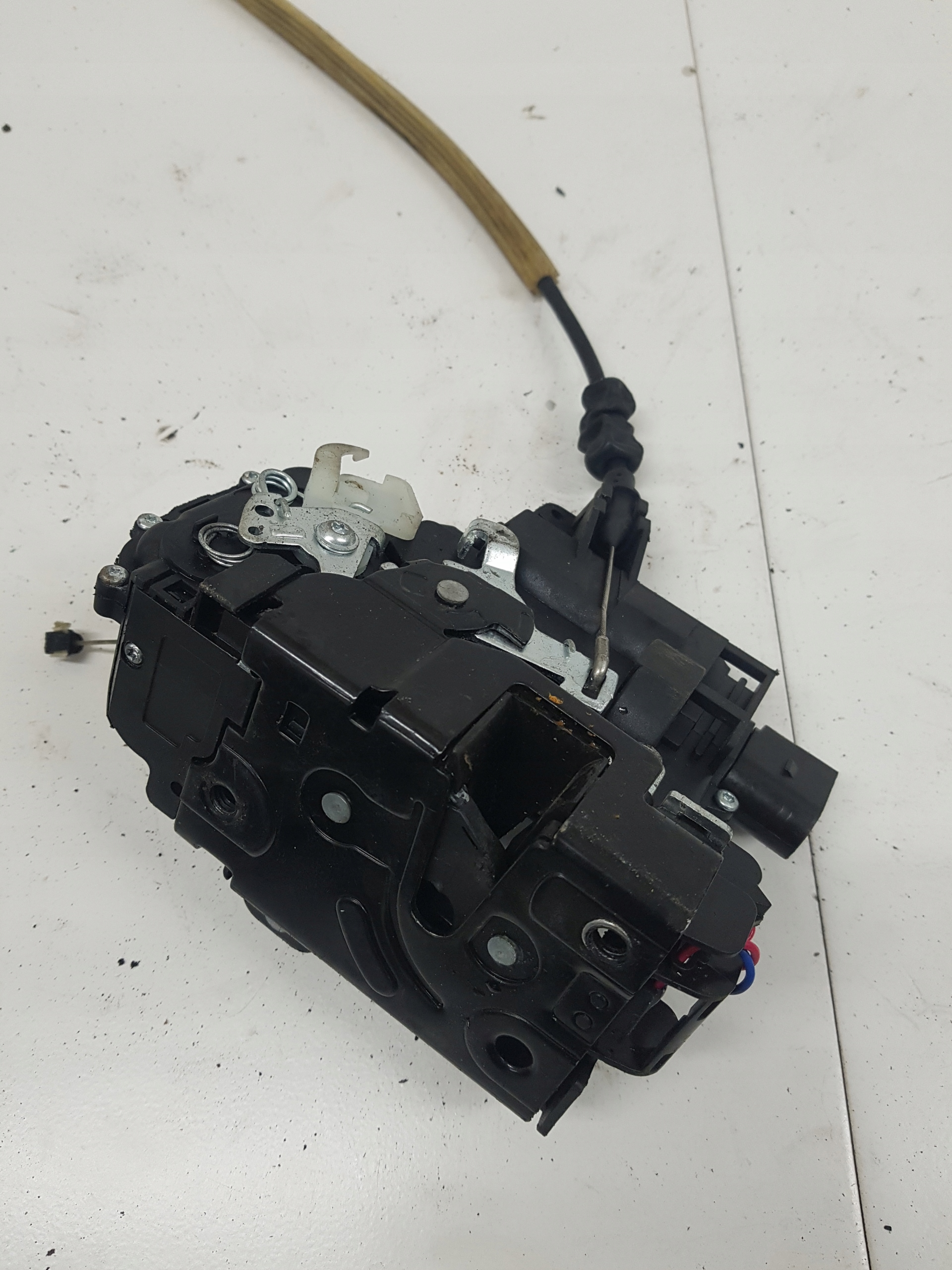 lock door left front SEAT LEON 8 PIN